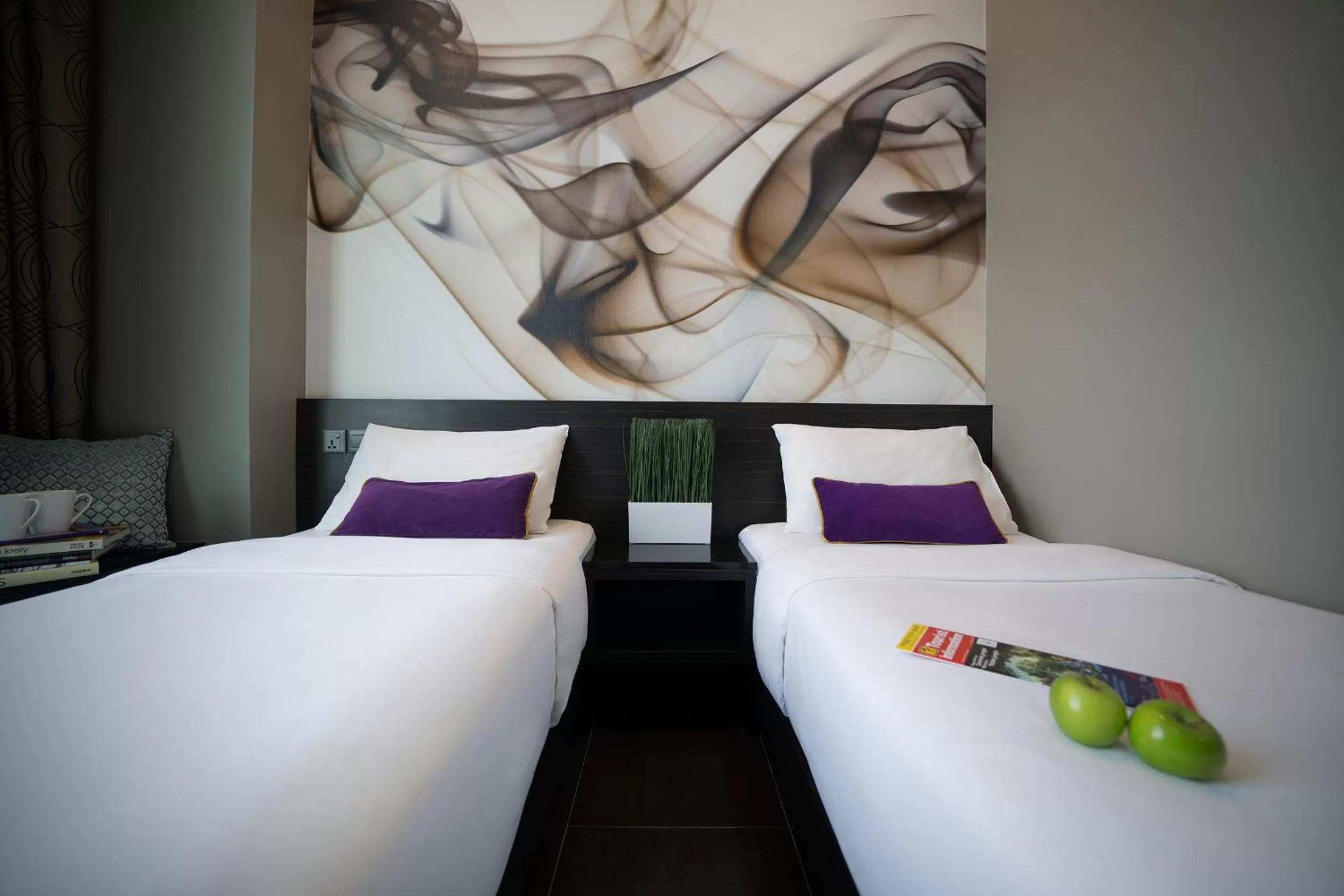 Bed in V Hotel Lavender