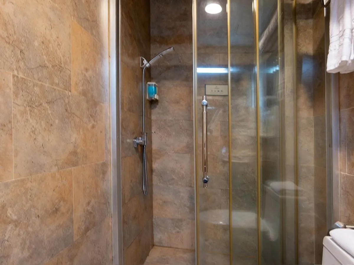 Bathroom in Guangzhou The Royal Garden Hotel