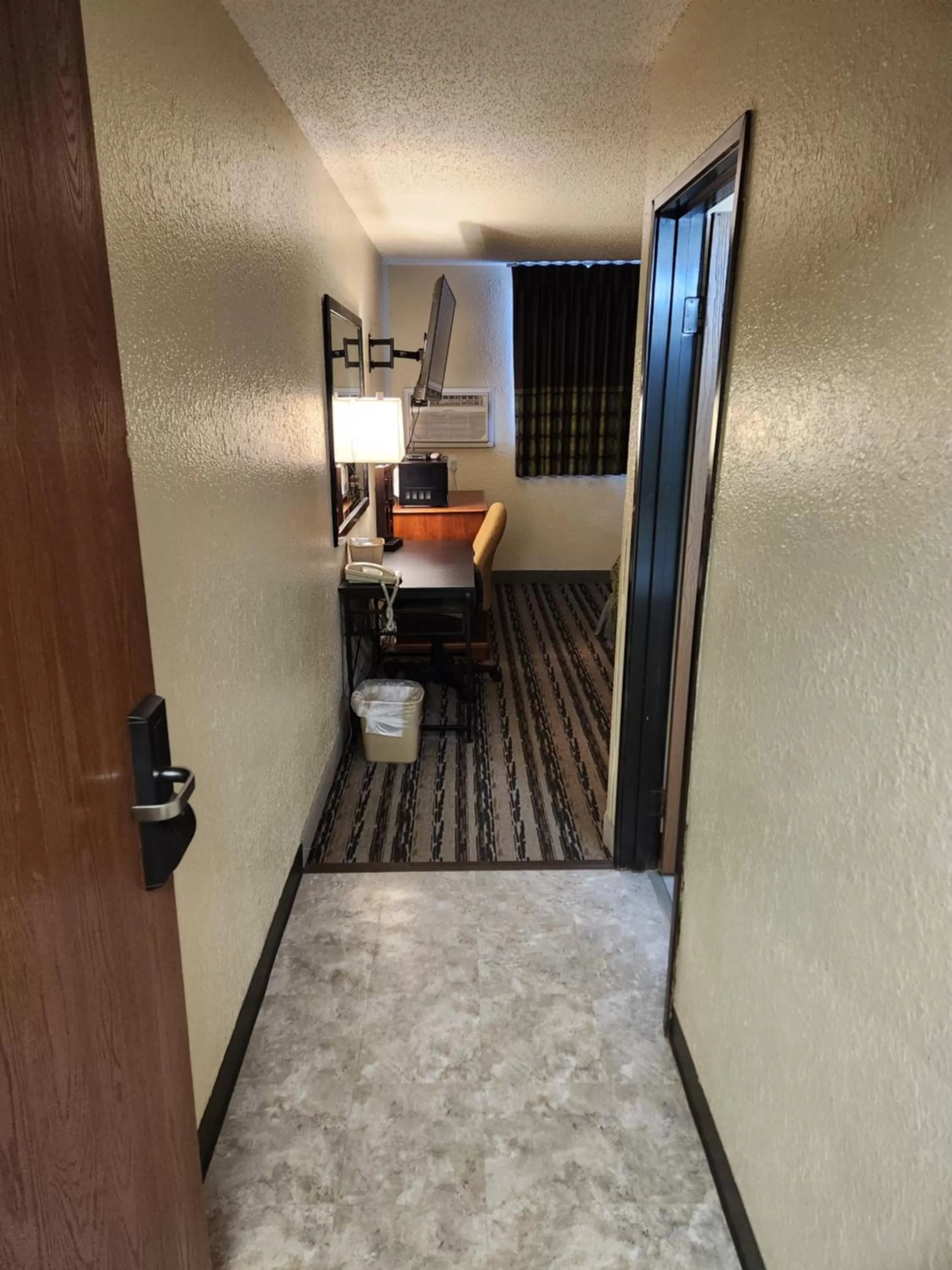 Bed in Bison Plains Lodge