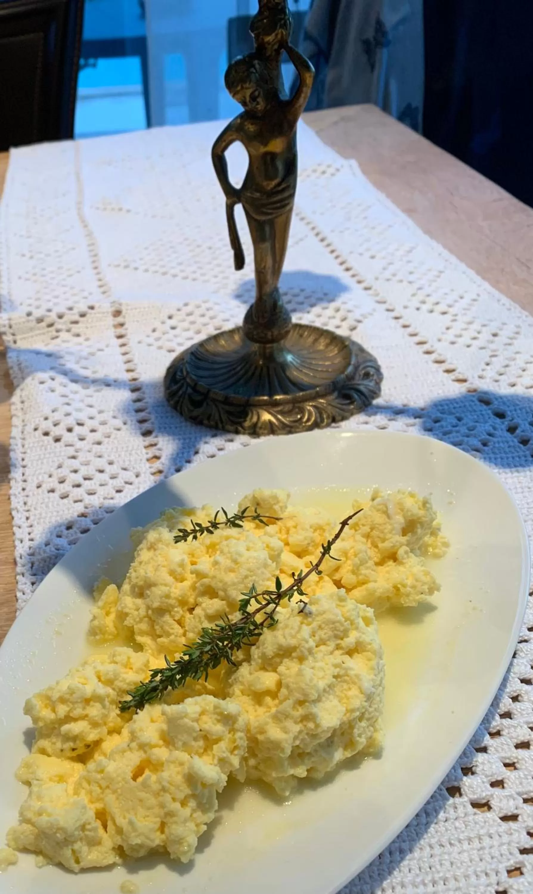 Breakfast in Le Jardin de LaCoste