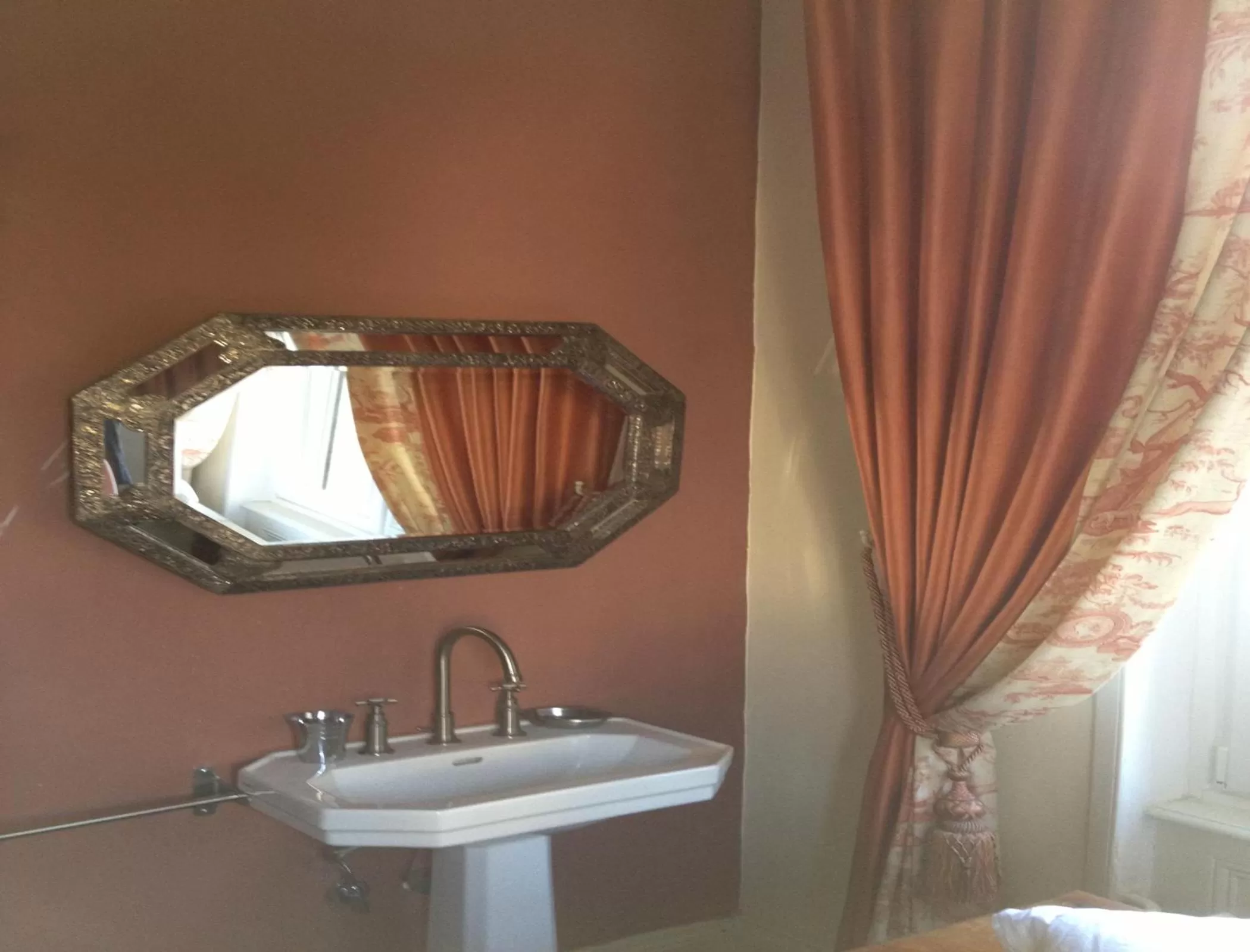 Bathroom in Peonia at Home - Maison d'hôtes d'exception