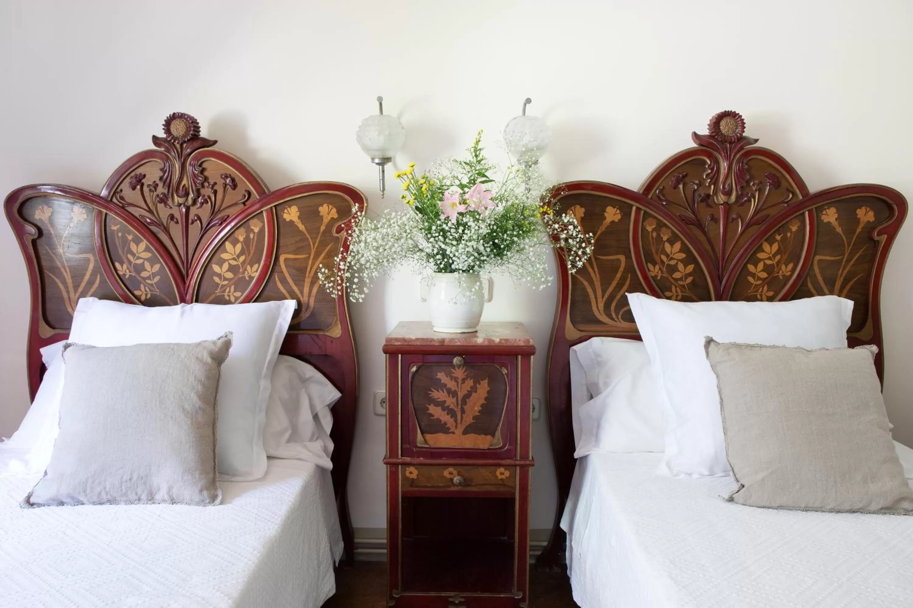 Decorative detail, Bed in B&B Can Casadella