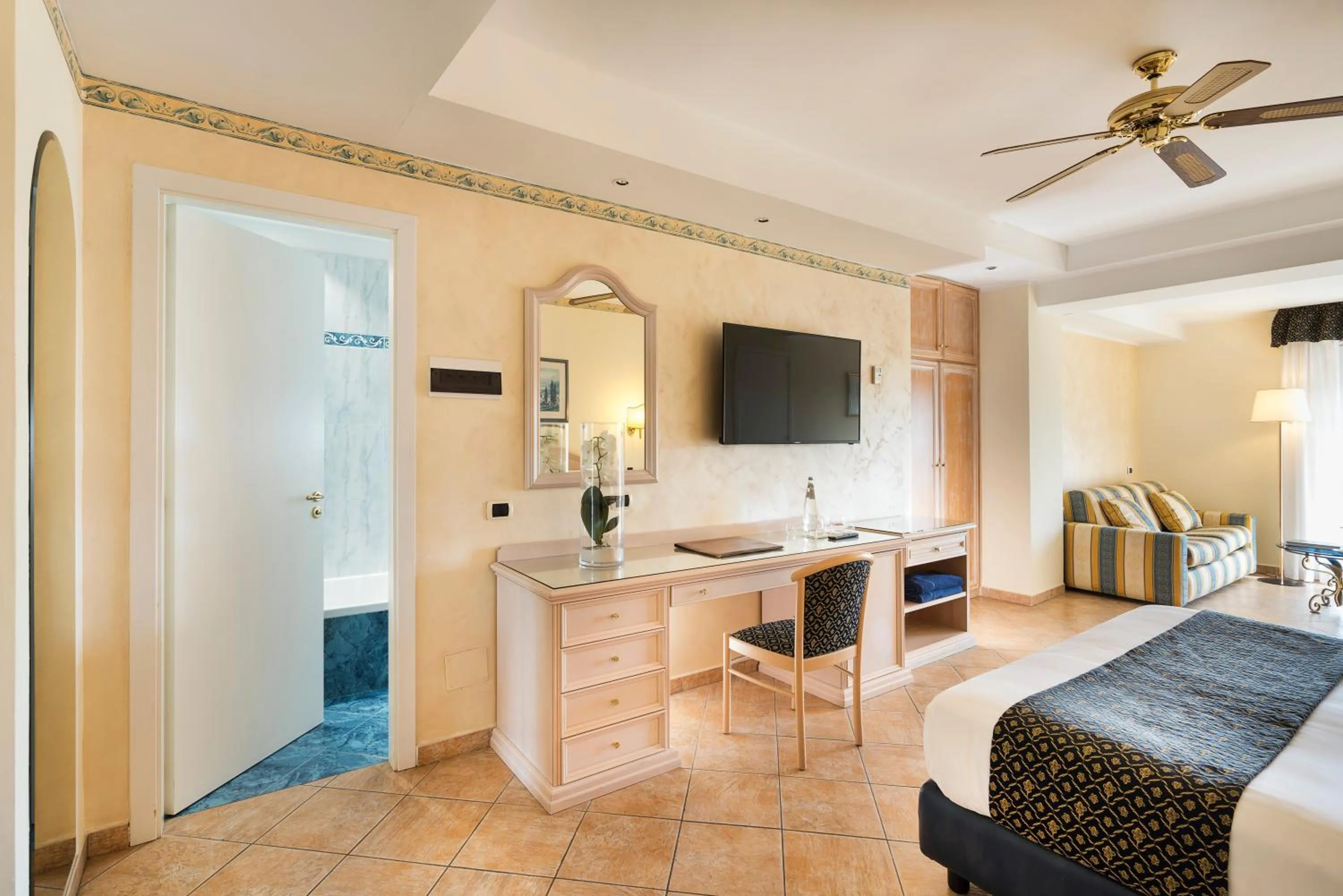 TV and multimedia, Bed in Sant Alphio Garden Hotel & SPA