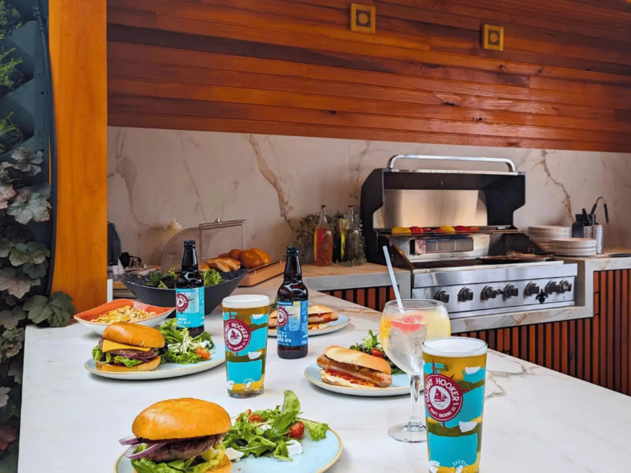 Food and drinks in The Connacht Hotel