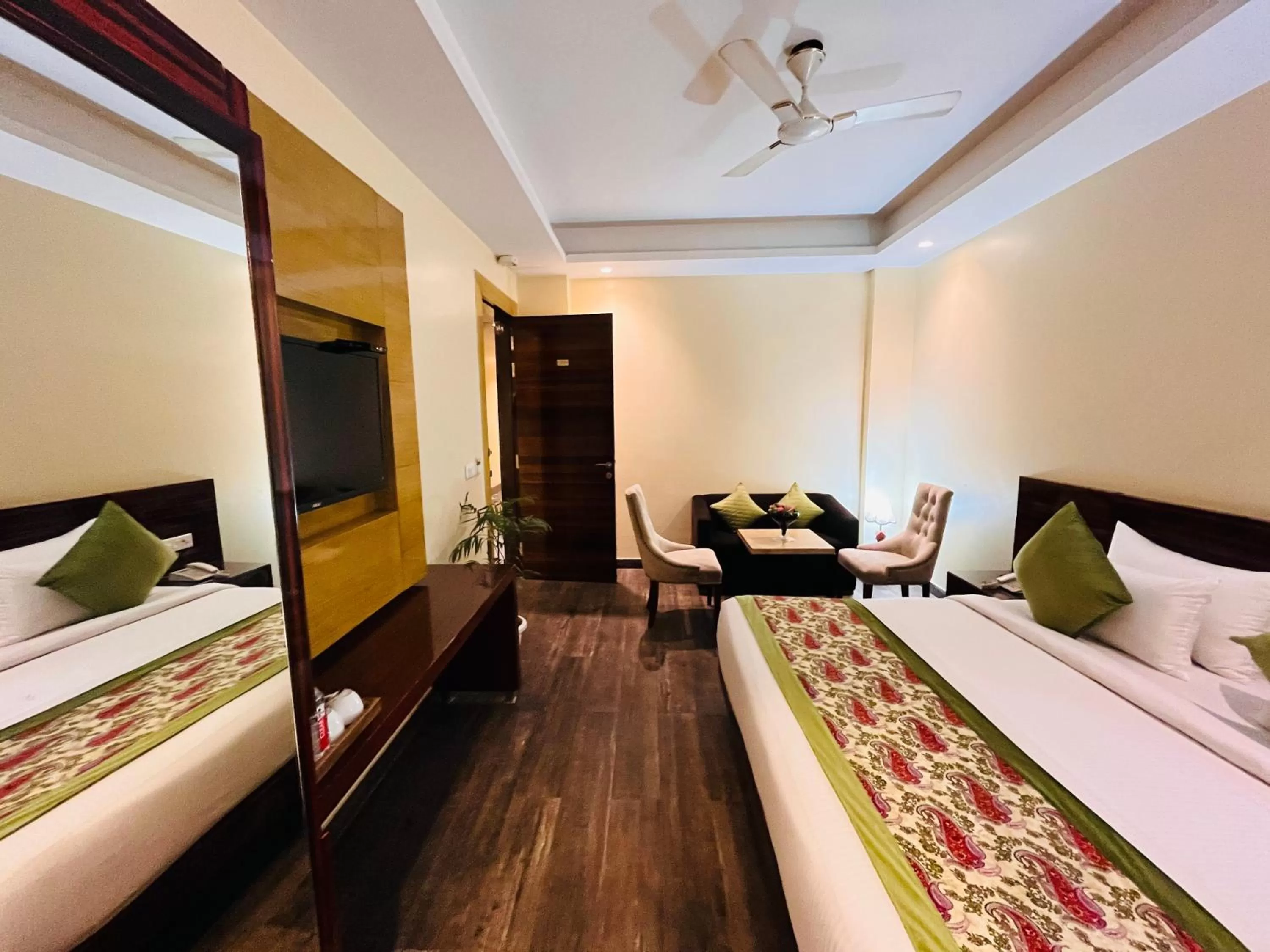 Bed in Hotel Banz near Delhi Airport