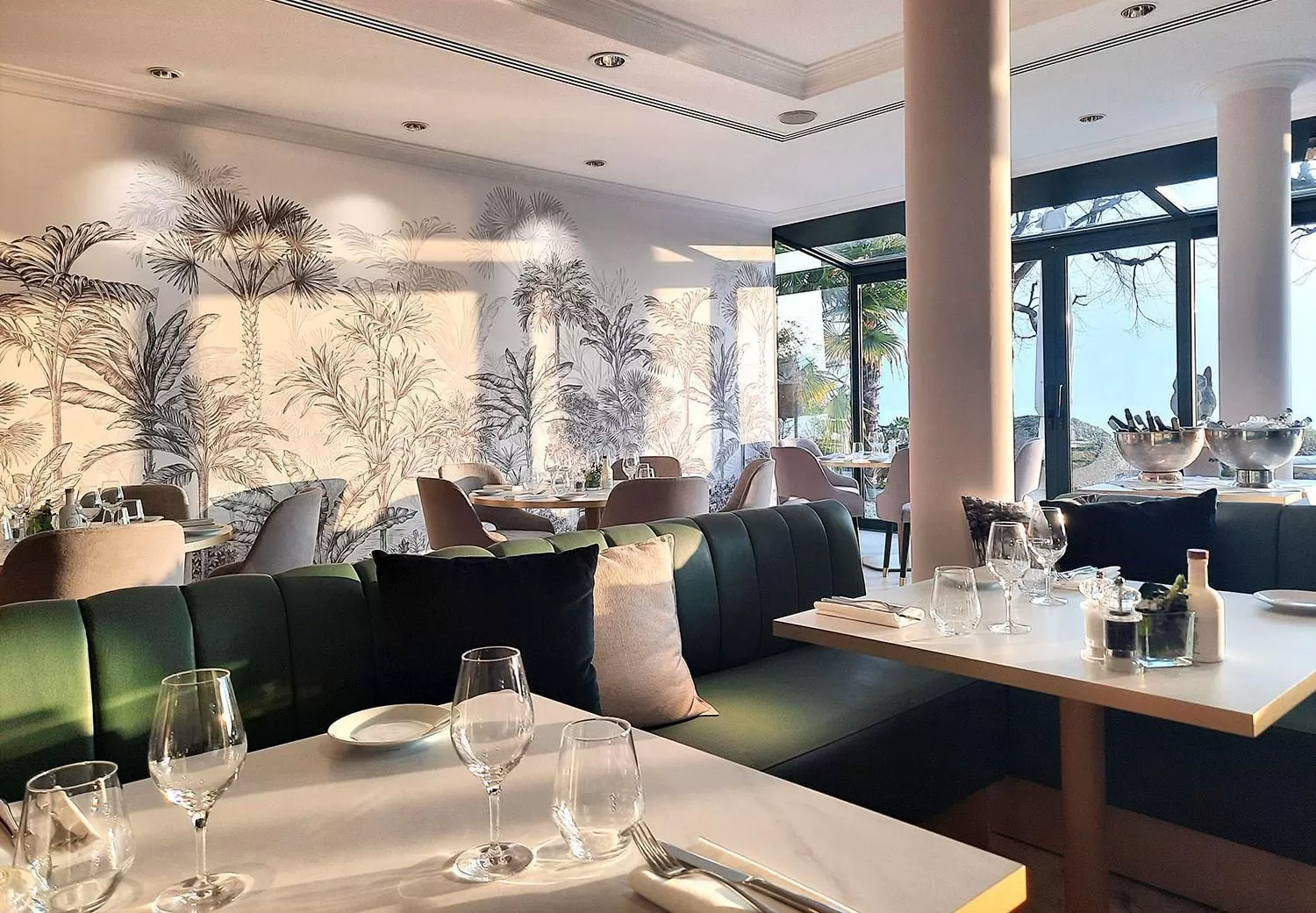 Restaurant/places to eat in Villa Toscane