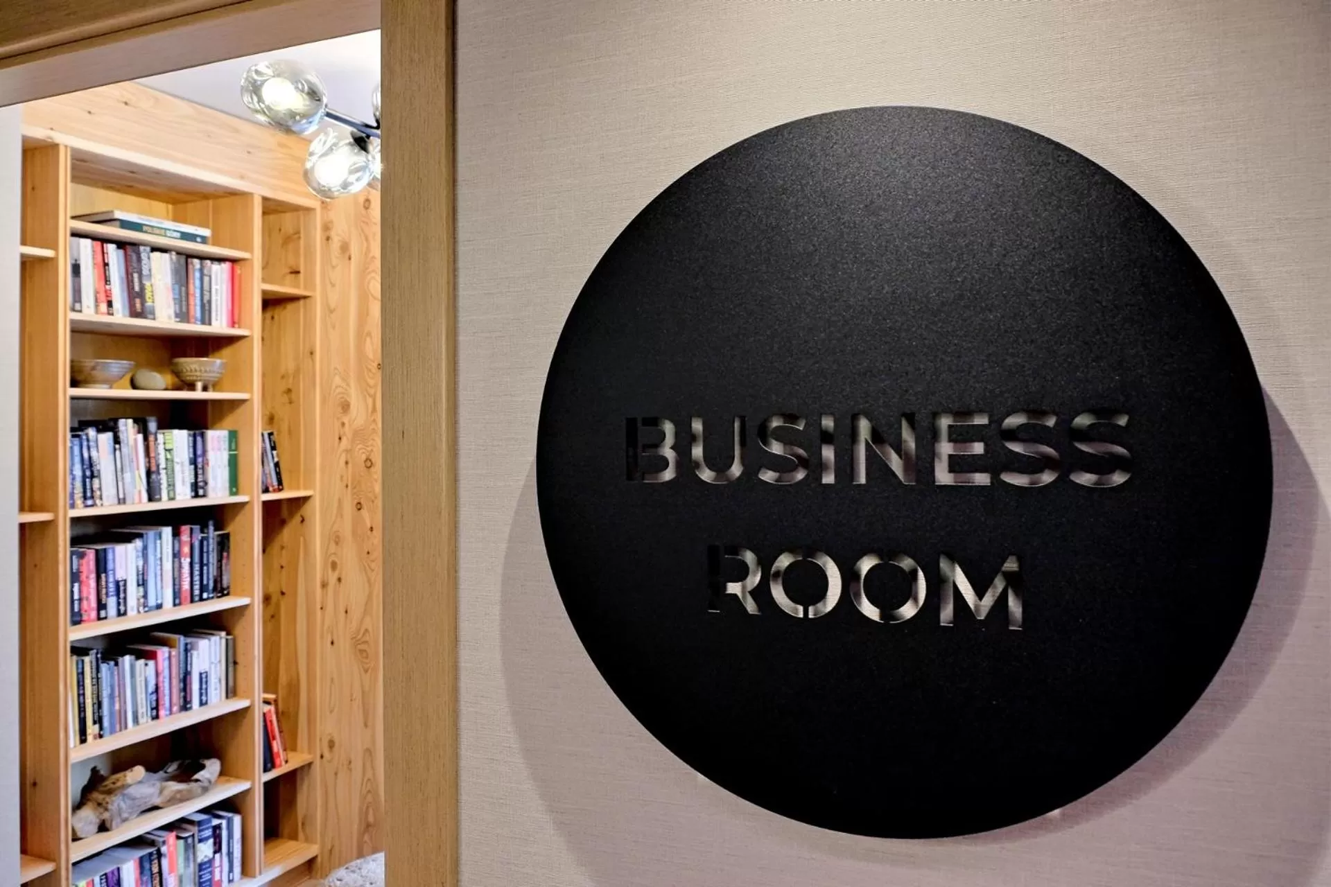 Logo/Certificate/Sign in Harda House Friends & Spa