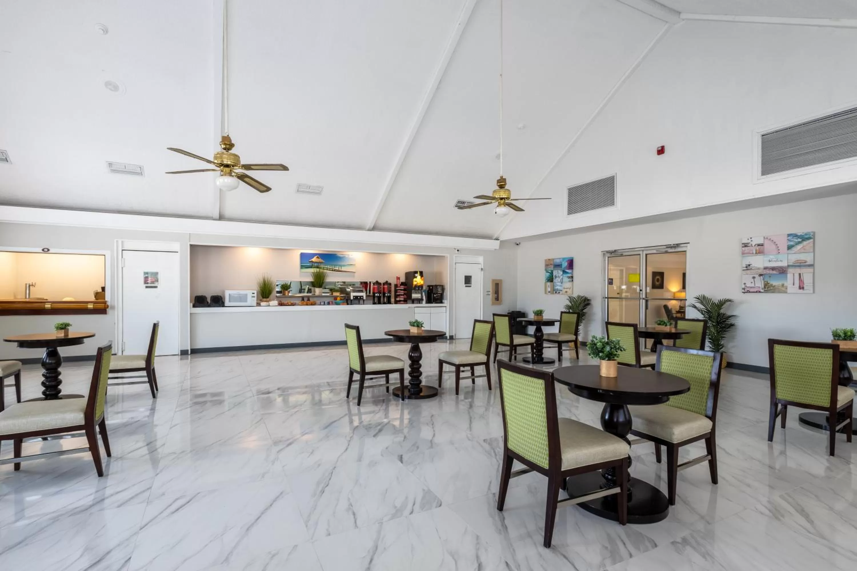 Breakfast in Motel 6 - Altamonte Springs, FL