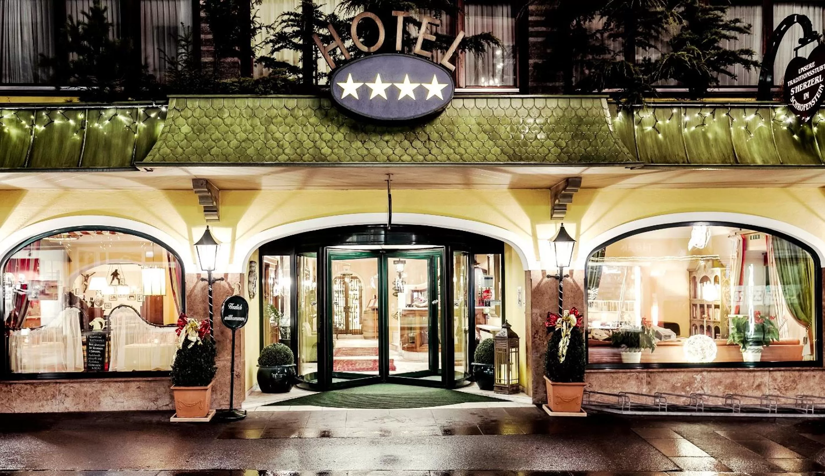 Facade/entrance in Hotel Schrofenstein