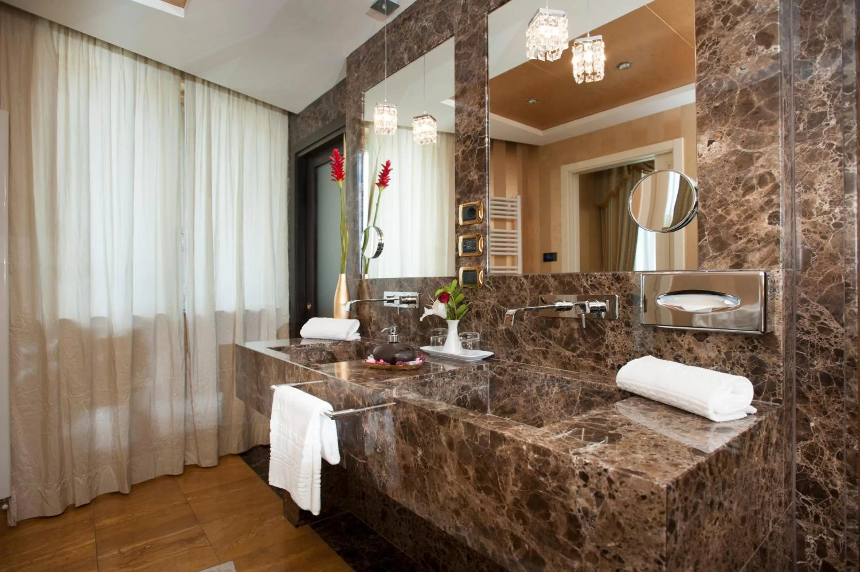 Bathroom in Hotel Calissano