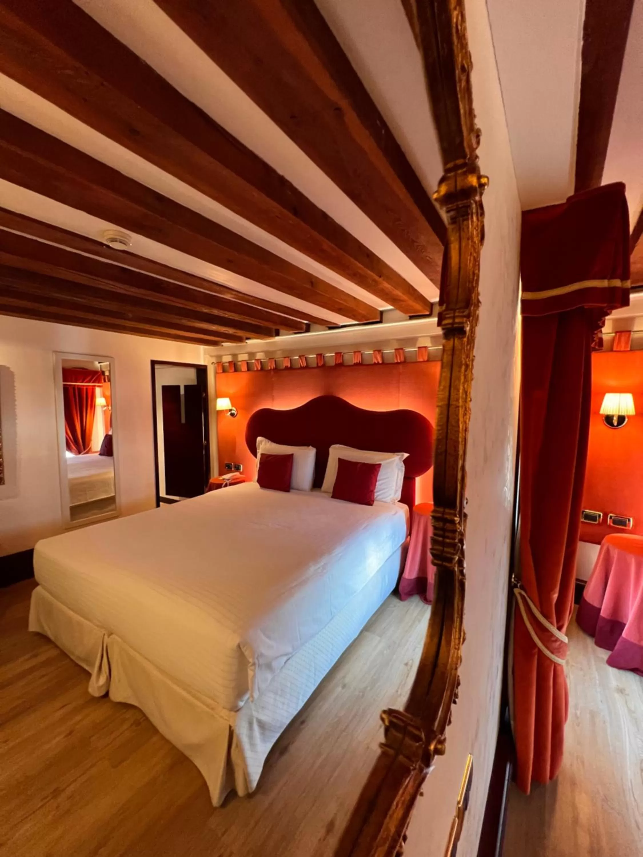 Bedroom, Bed in Ruzzini Palace Hotel