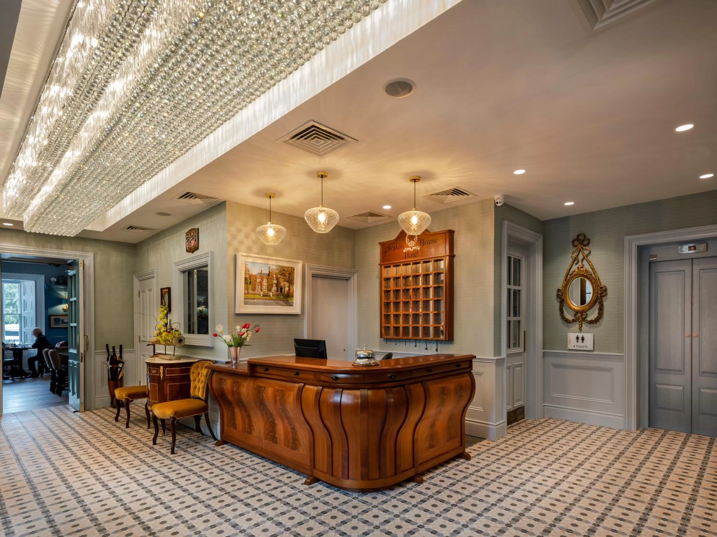 Lobby or reception in Avalon House Hotel