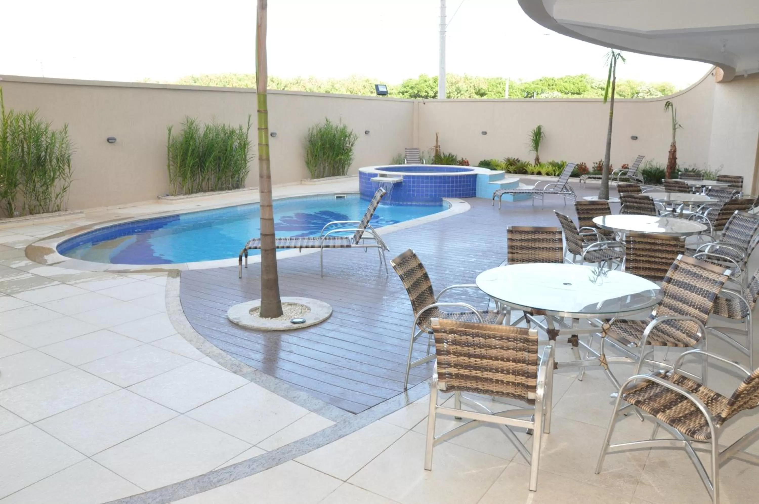 Swimming Pool in Lotus Hotel - à 6 km do Santuário de Aparecida-SP