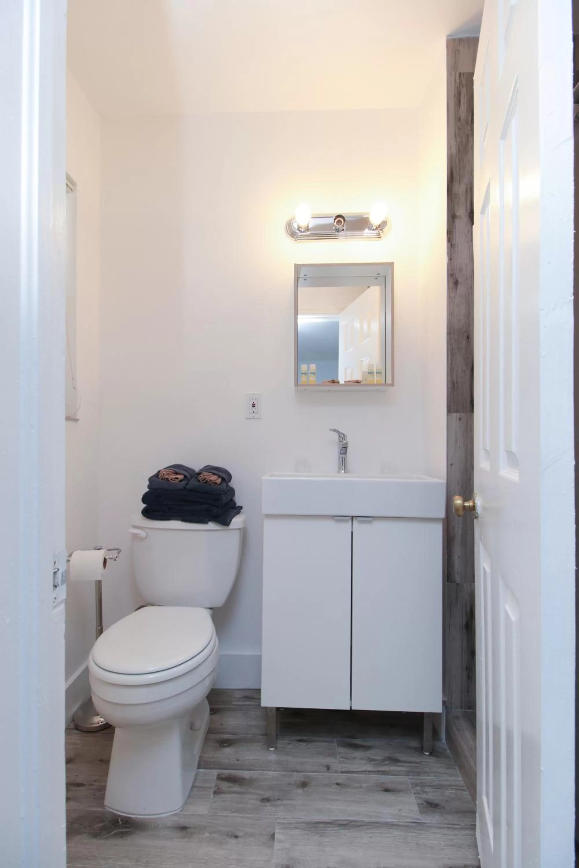 Other in The Dolphin Hollywood