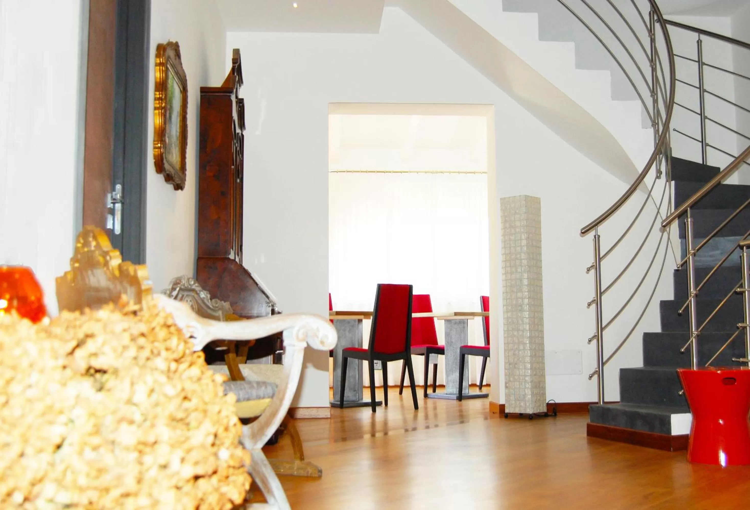 Library in Kalos Relais