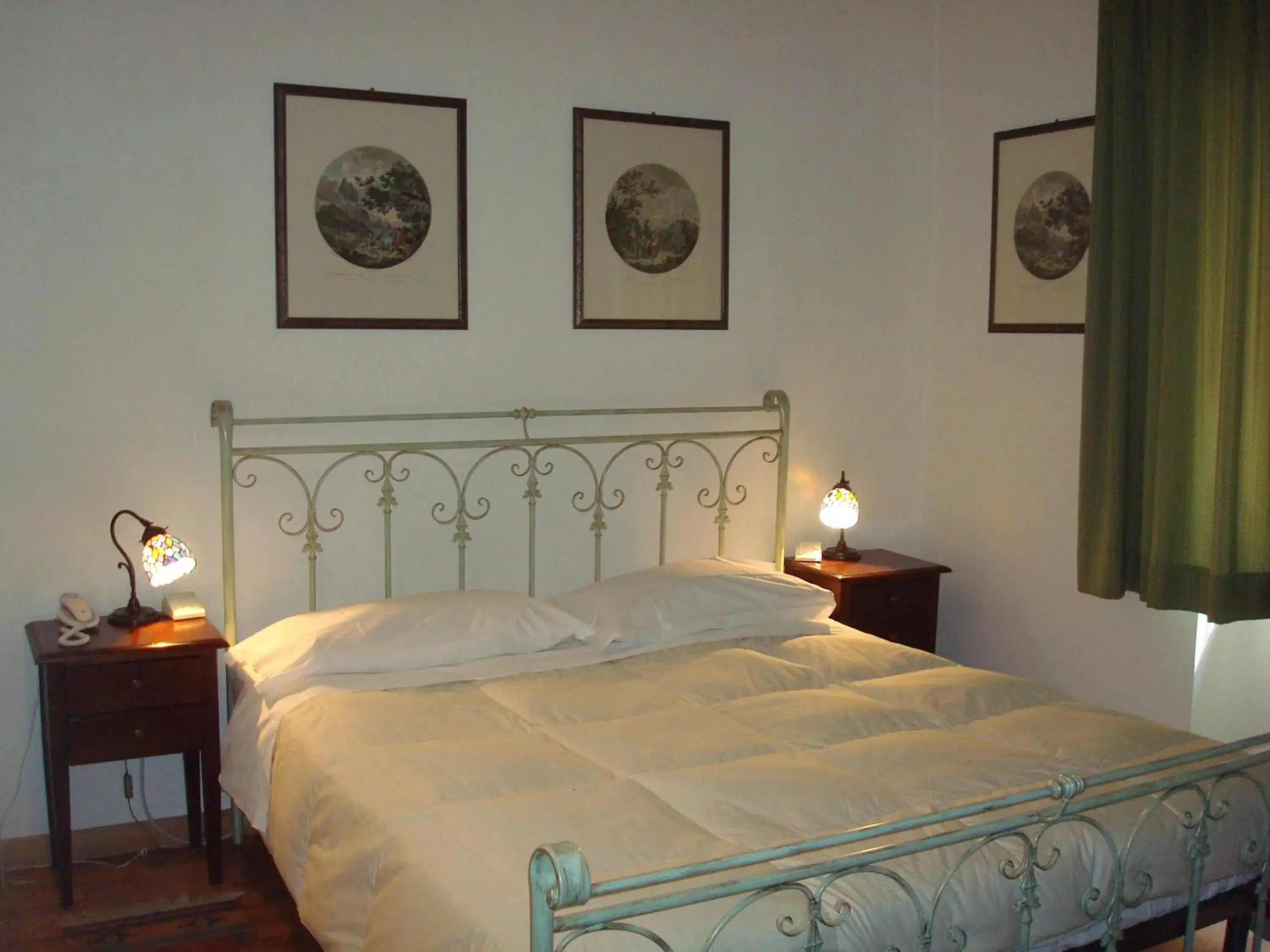 Superior Double Room in Albergo La Sfinge Superior Double Room in Albergo La Sfinge