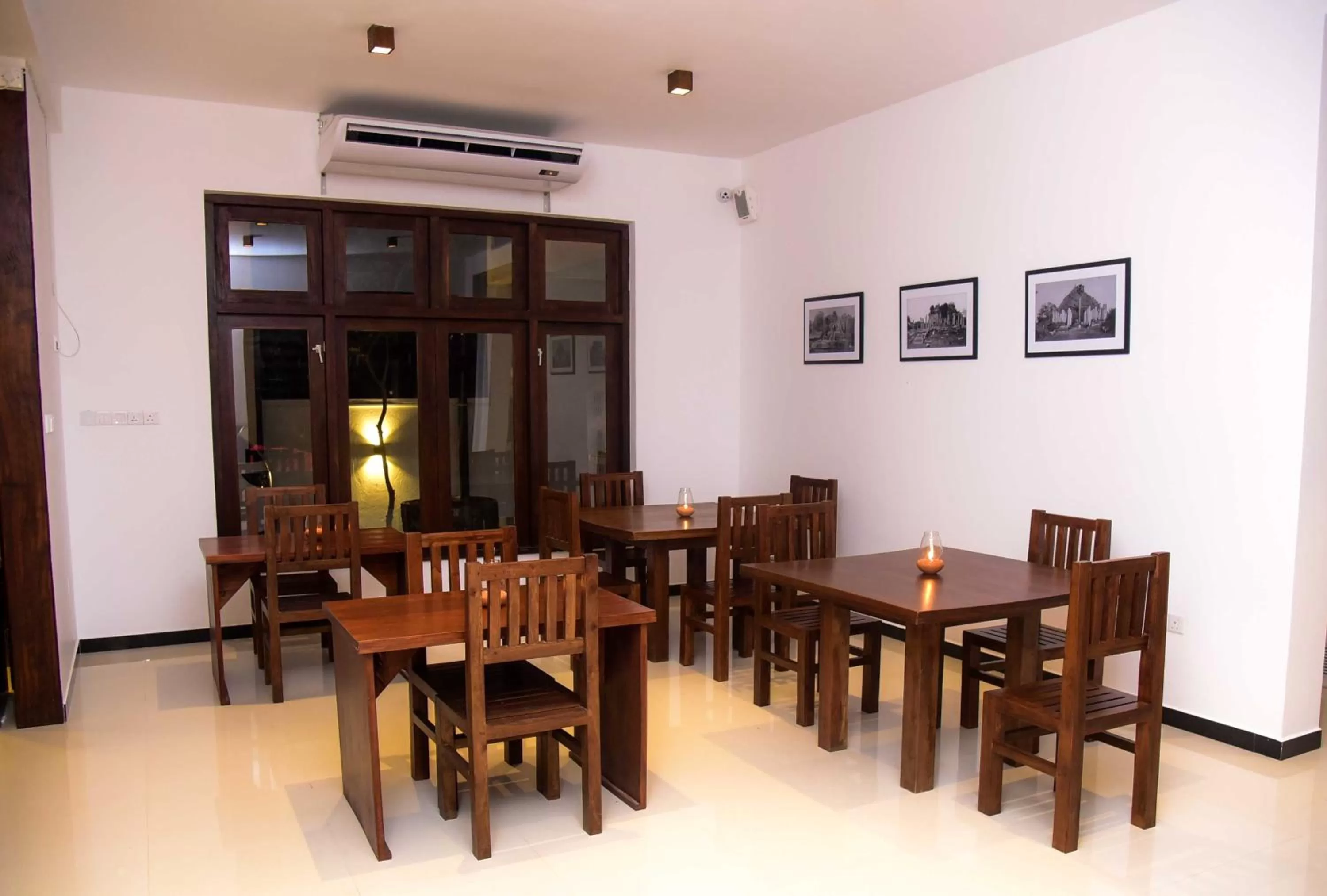 Restaurant/places to eat in Hotel Bella Vista