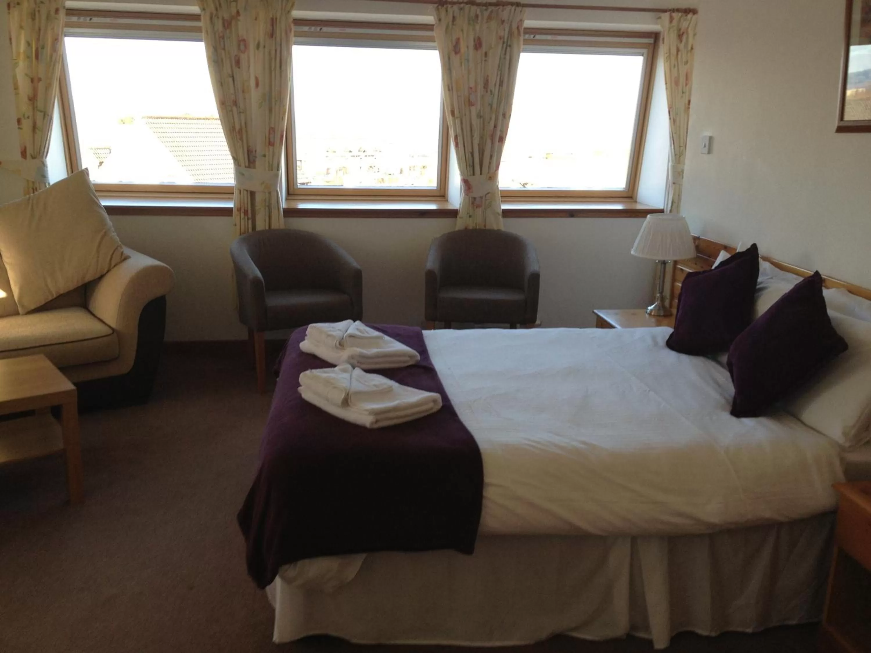 Bed in Smithton Hotel