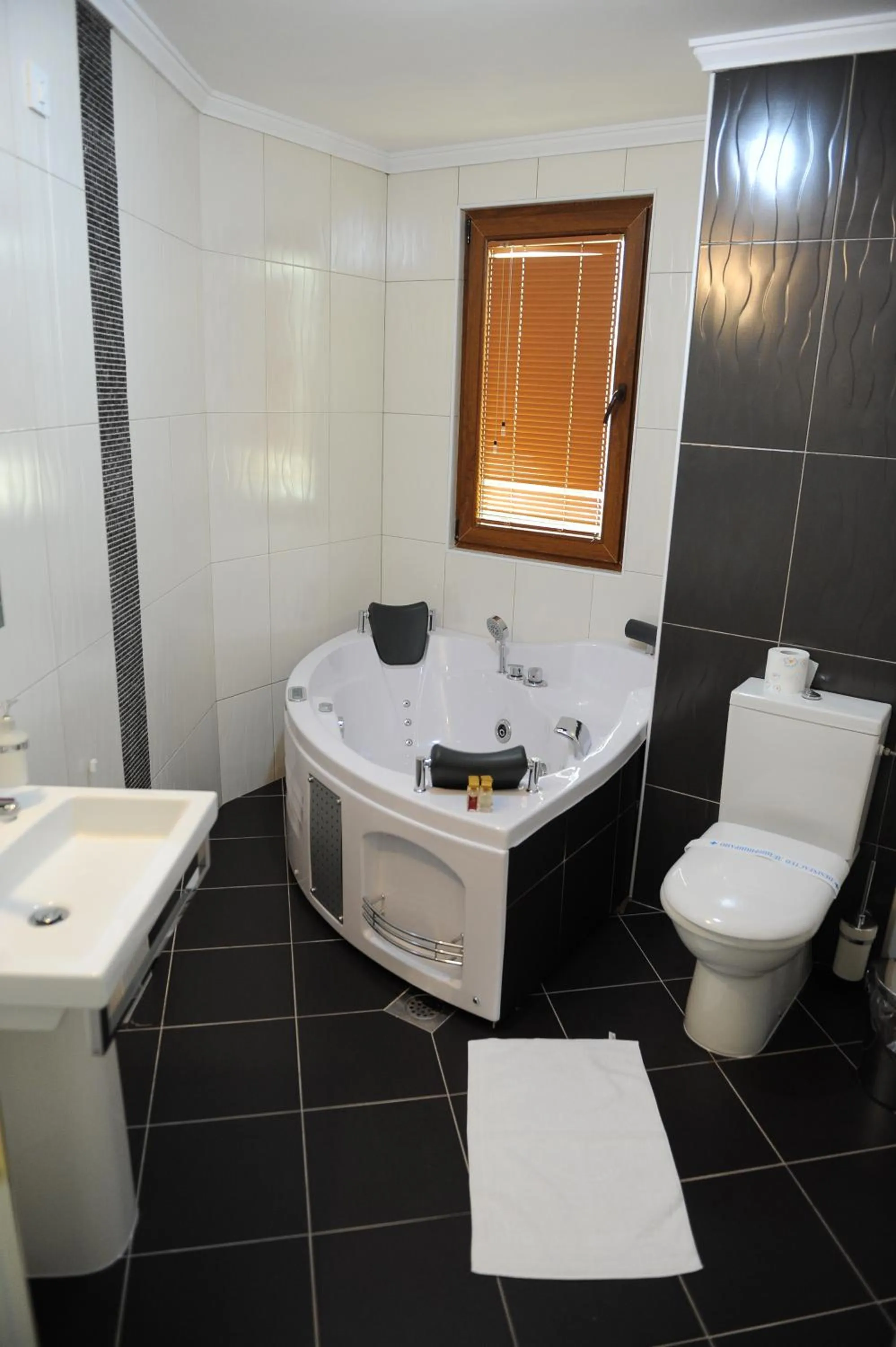 Bathroom in Millenium Palace