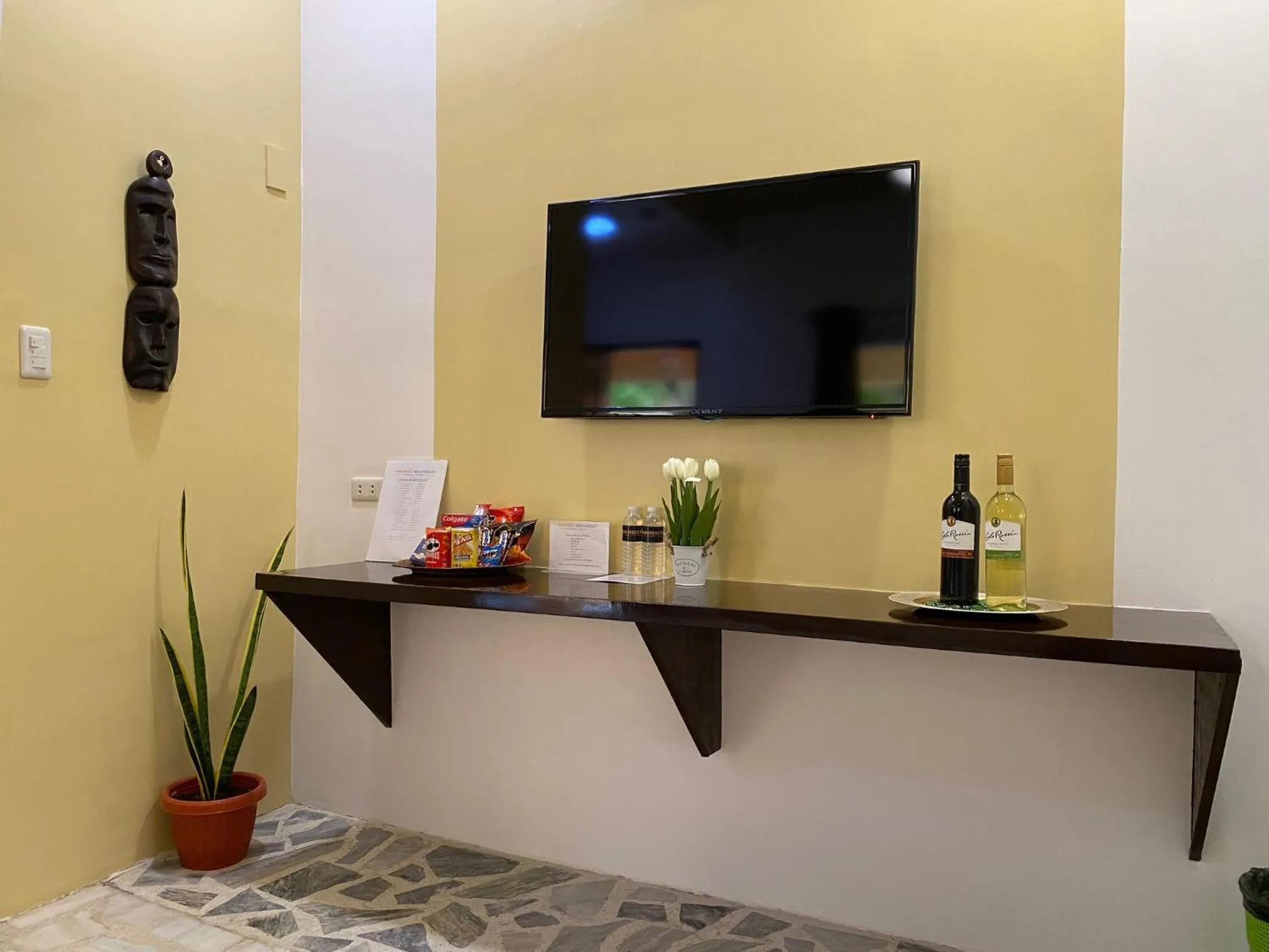 TV and multimedia in Papa Freds Beach Resort