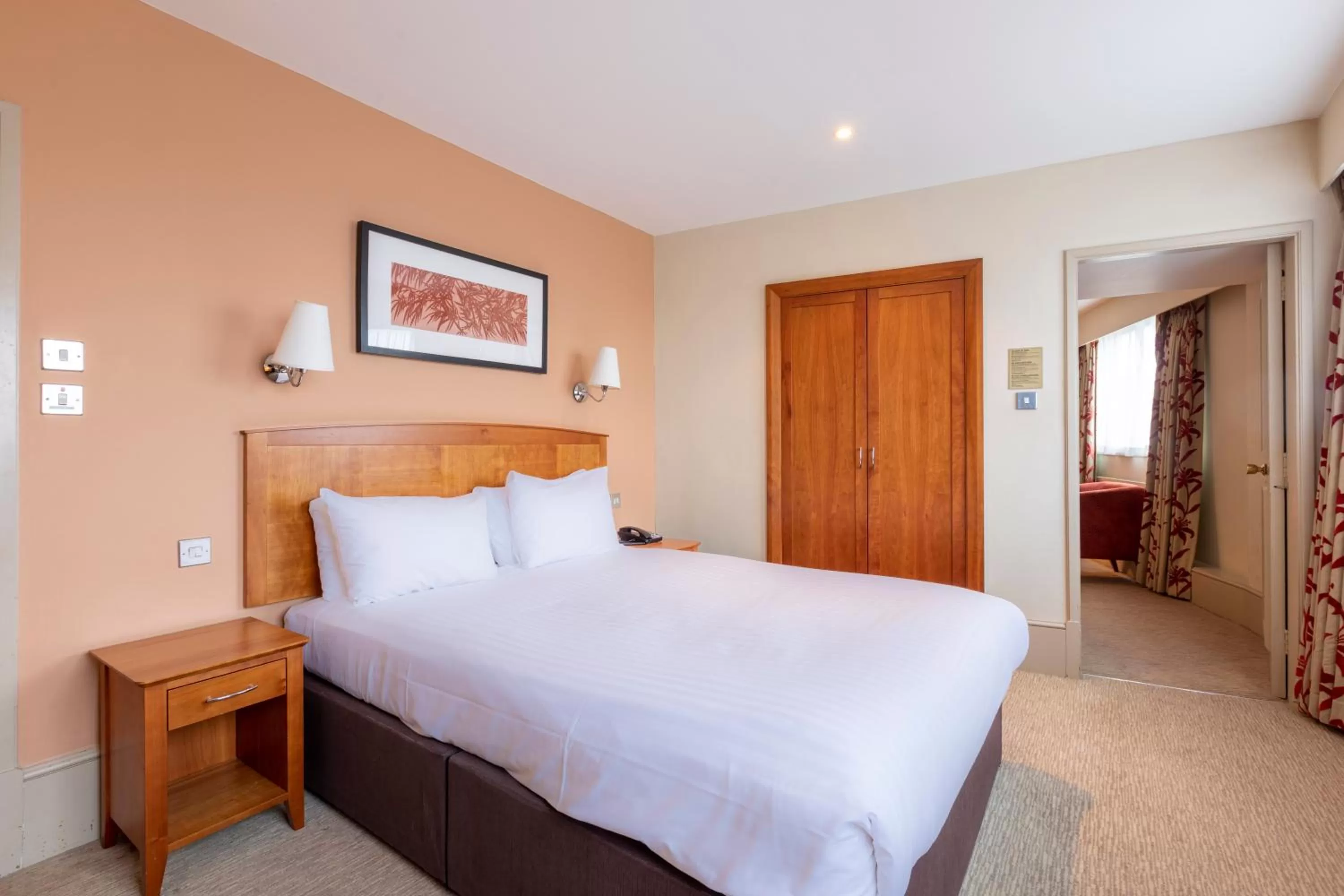 Bed in Birmingham Strathallan Hotel, BW Signature Collection