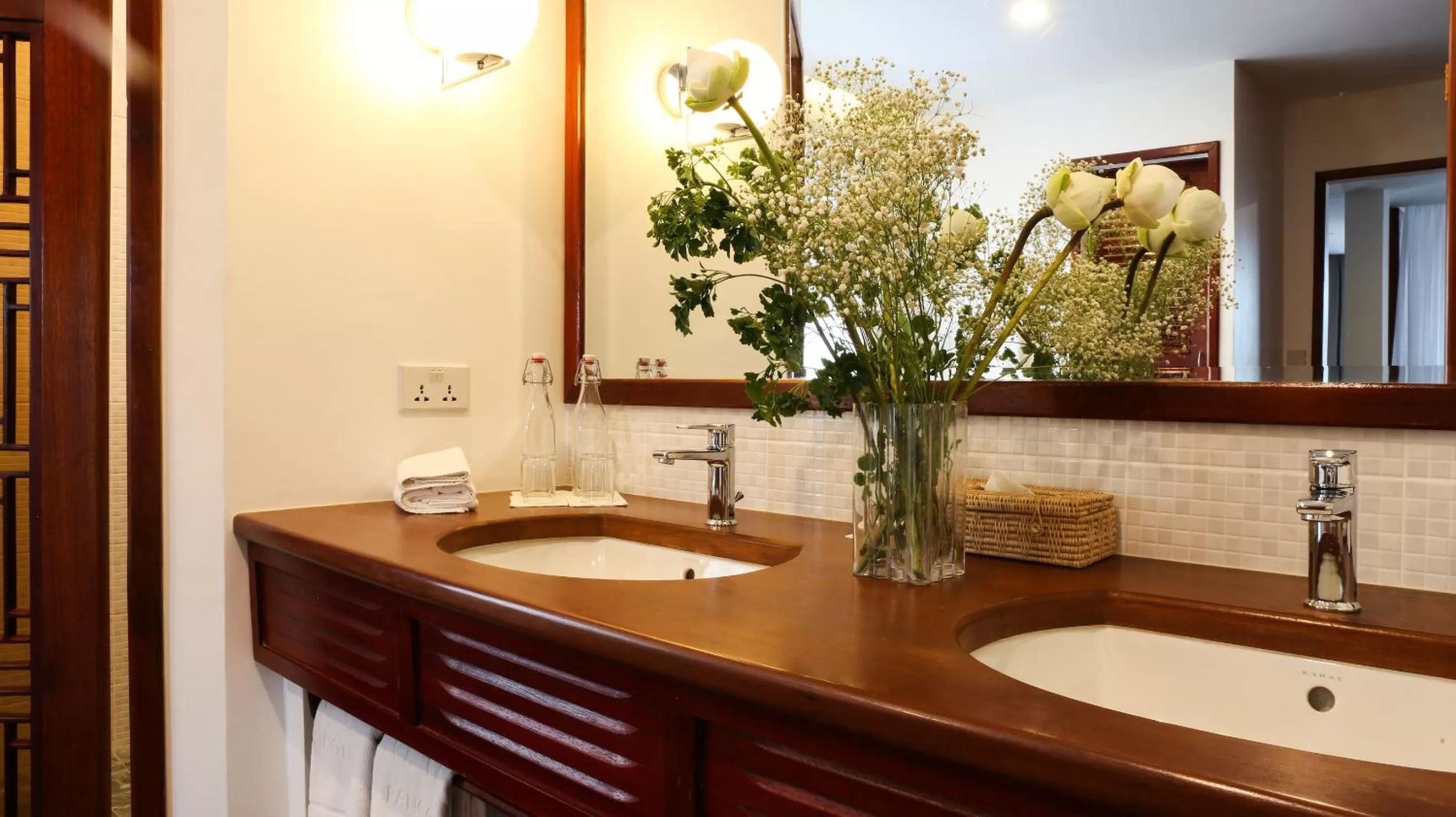 Bathroom in Amanjaya Pancam Suites Hotel