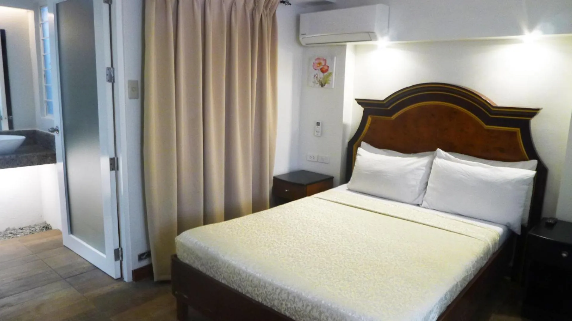 Bedroom, Bed in 1775 Adriatico Suites