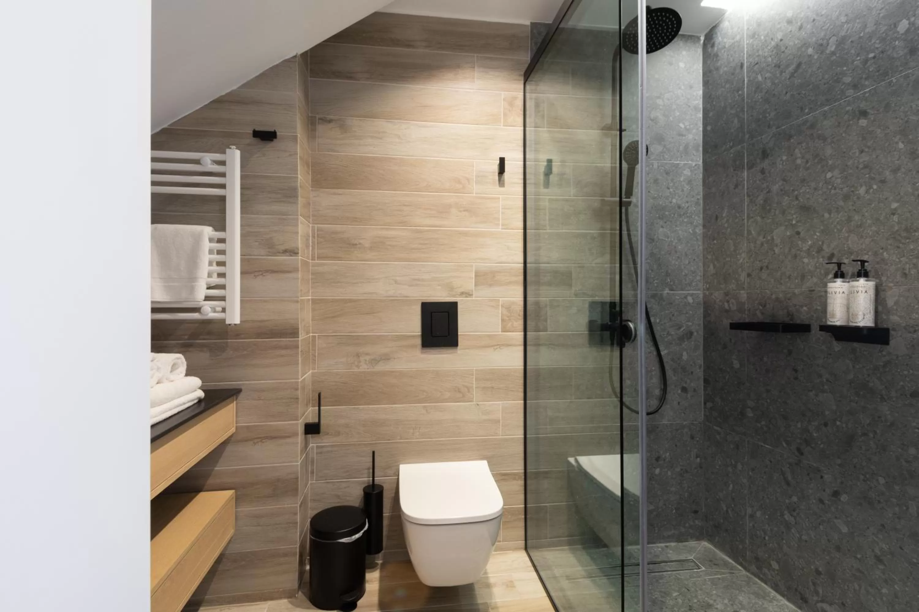 Shower in LUX&EASY Athens Downtown Residences