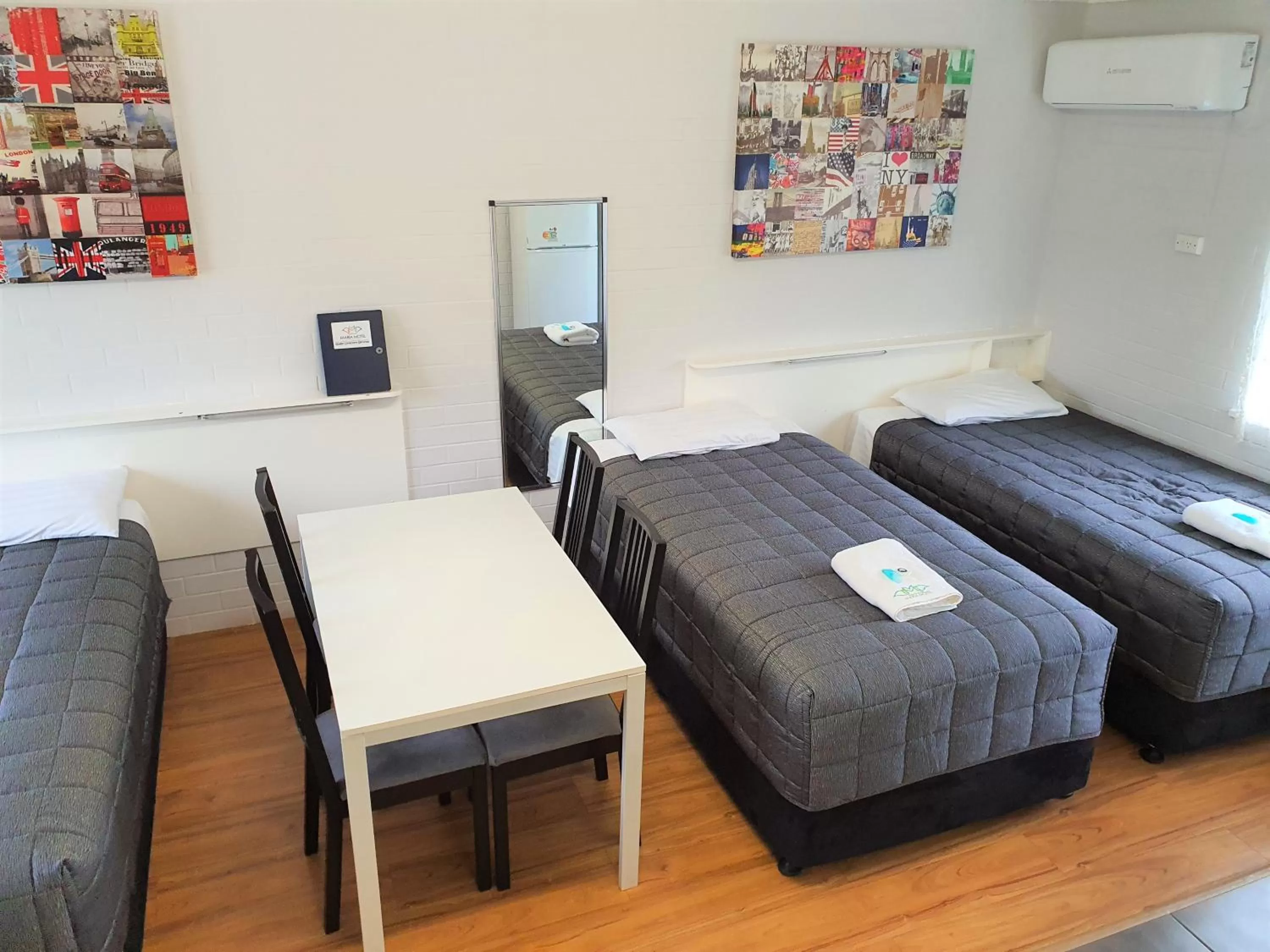 Photo of the whole room, Bed in Maria Motel