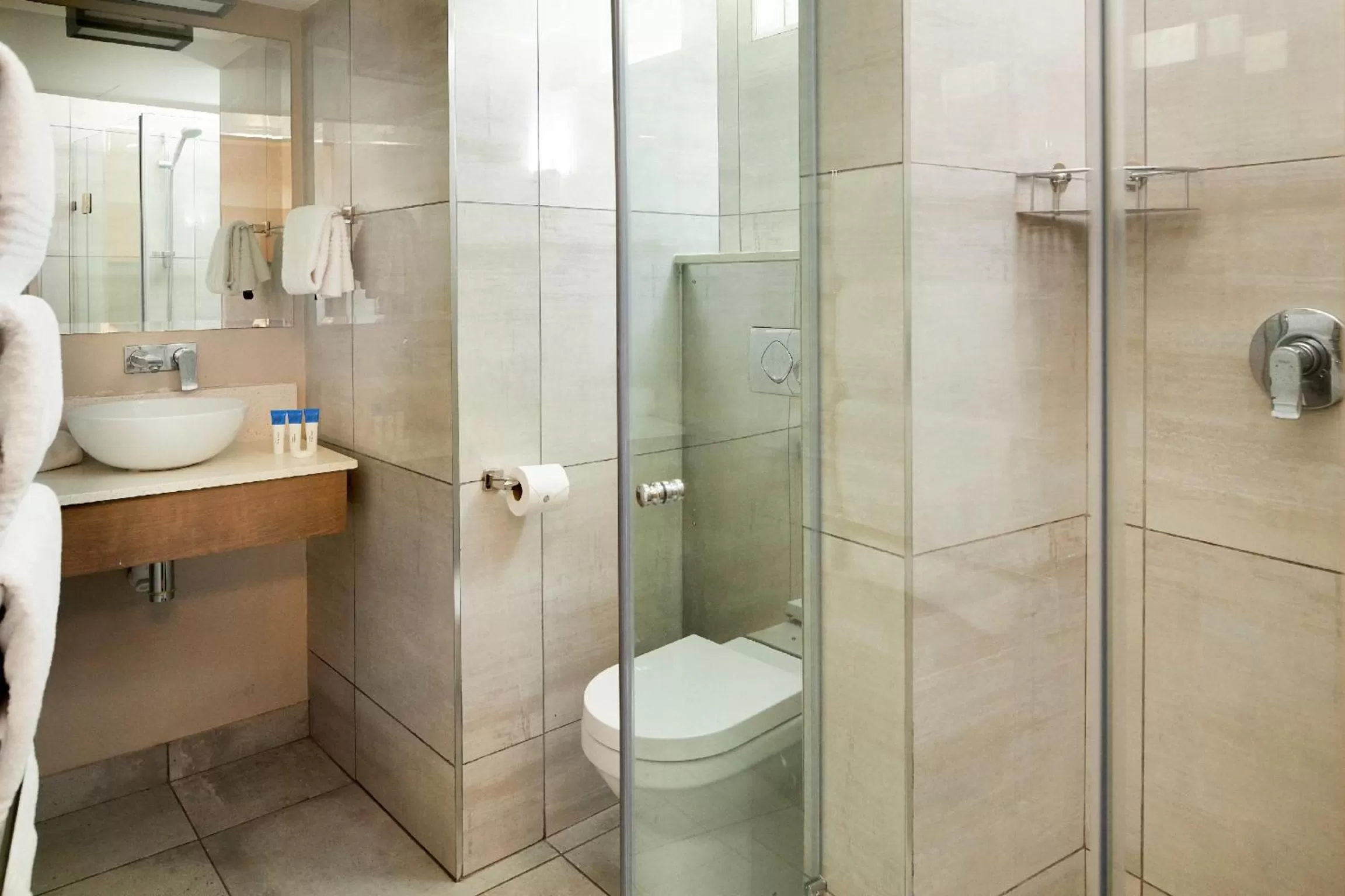 Shower in First Group Breakers Resort - Official