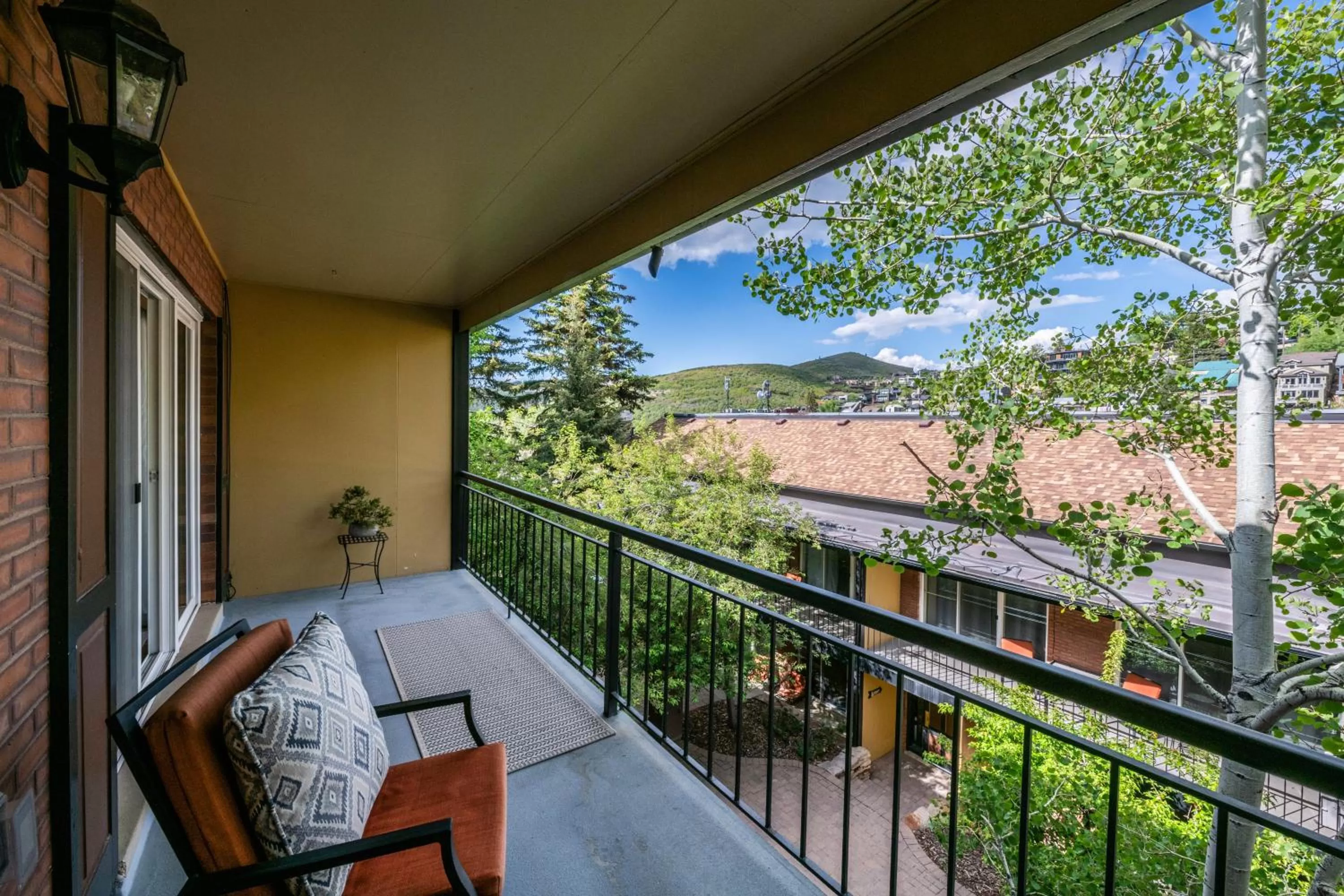 Treasure Mountain Inn