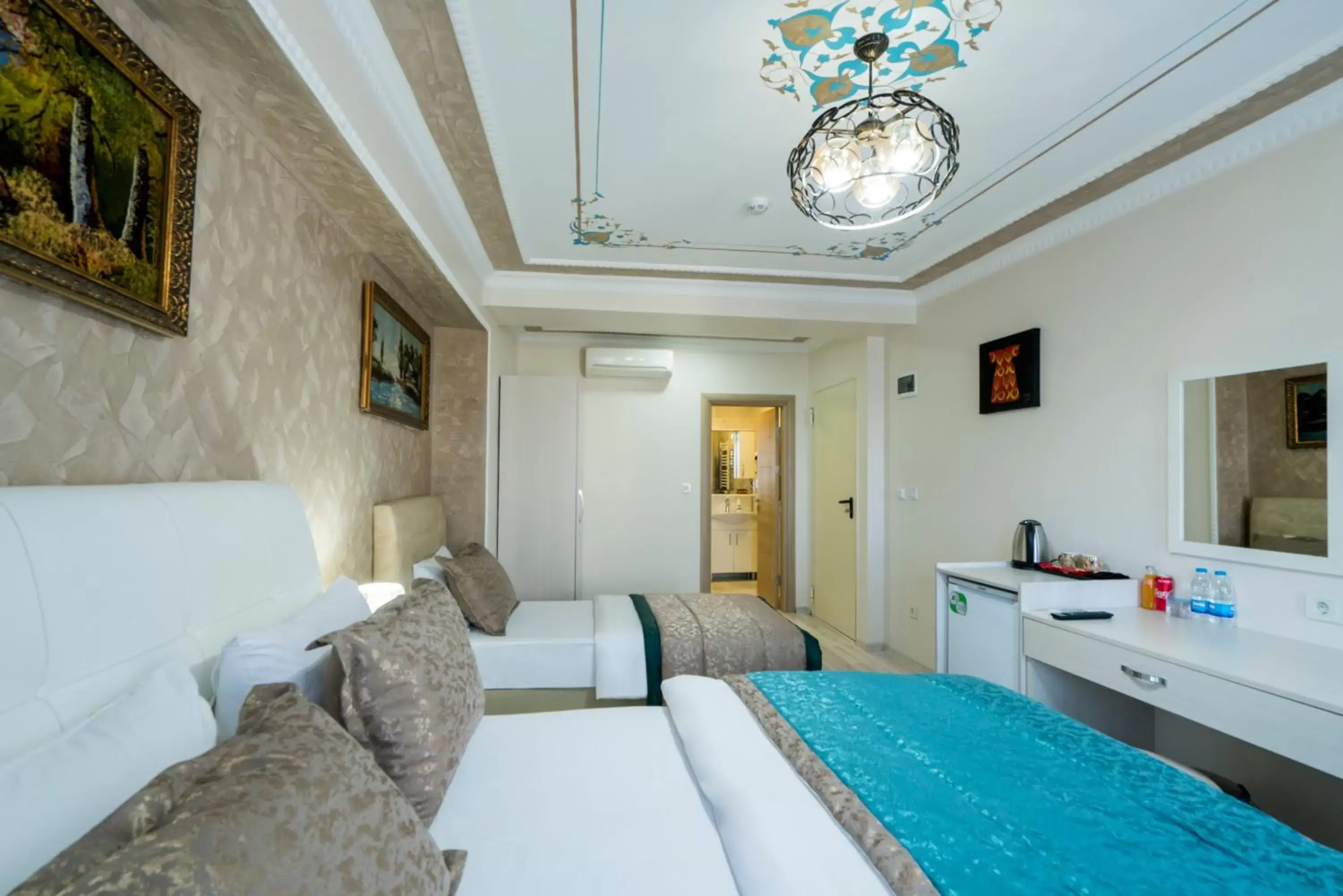 Superior Triple Room with Sea View in Atam Suites Superior Triple Room with Sea View in Atam Suites