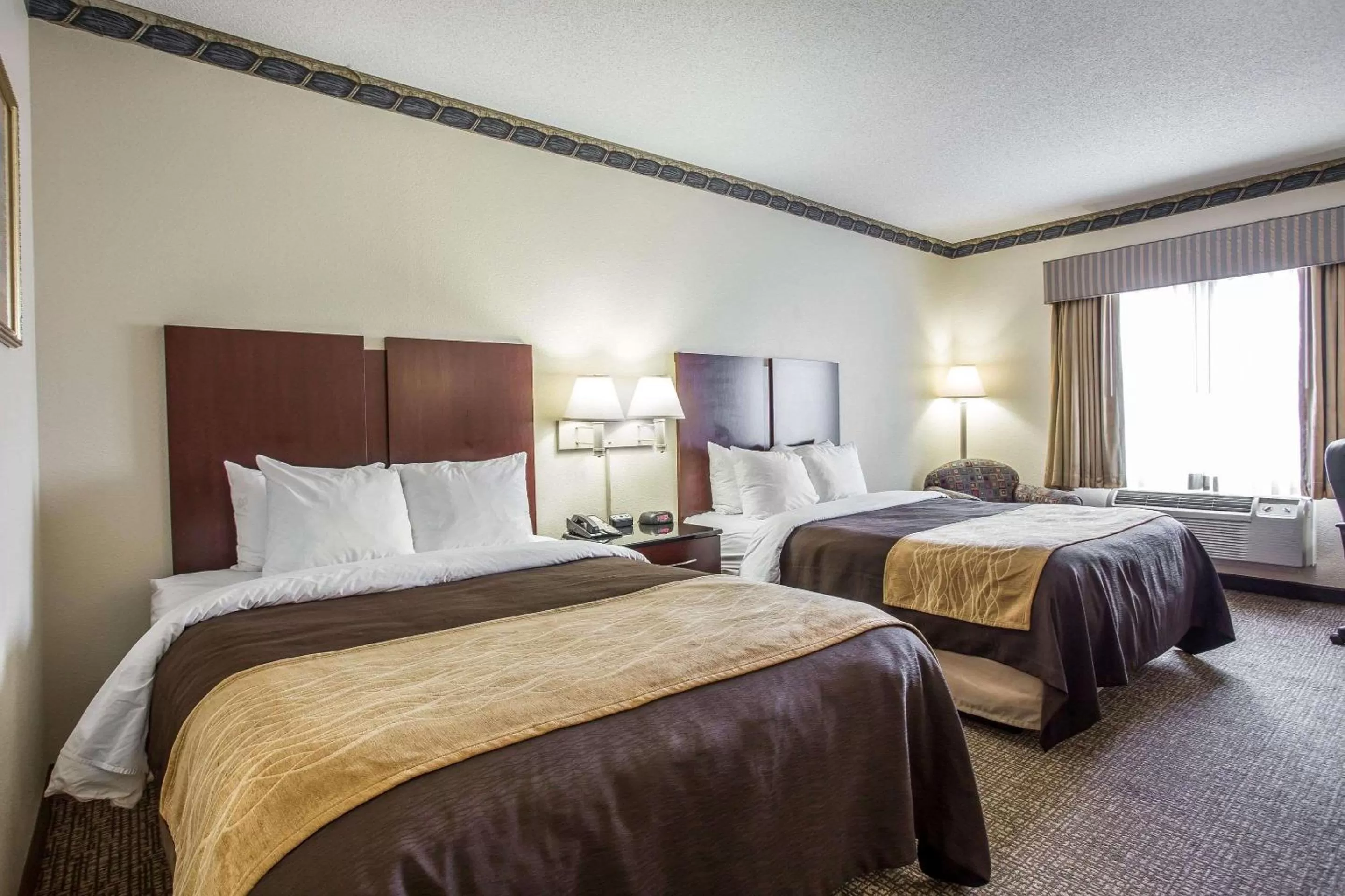 Photo of the whole room, Bed in Comfort Inn & Suites FtJackson Maingate