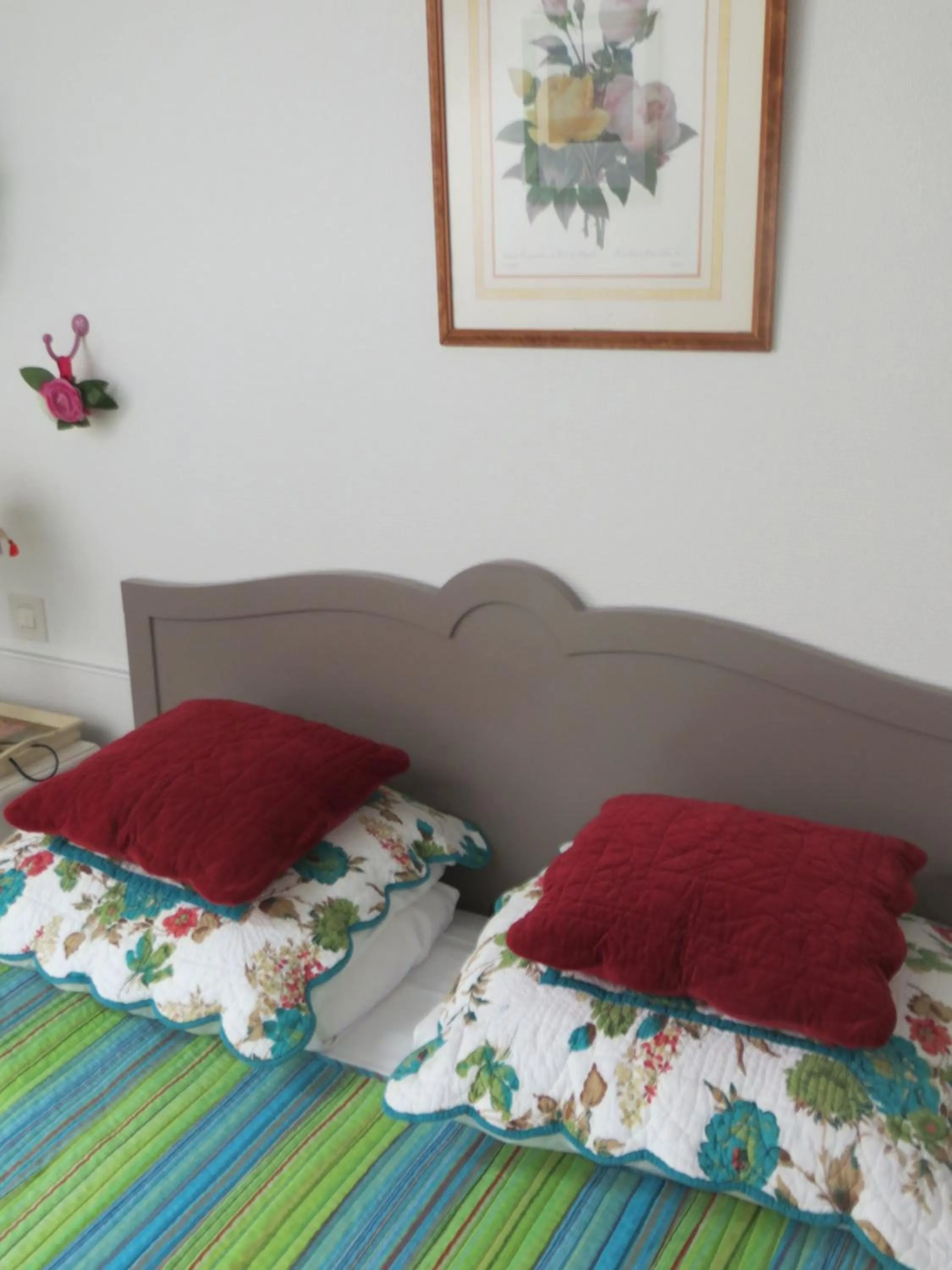 Bed in Hôtel Les Embruns Sables d'Olonne