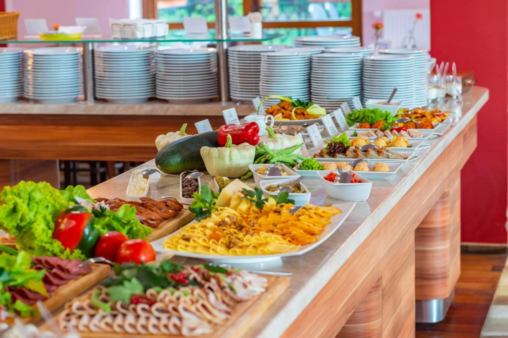 Food in Hotel Robert's Port