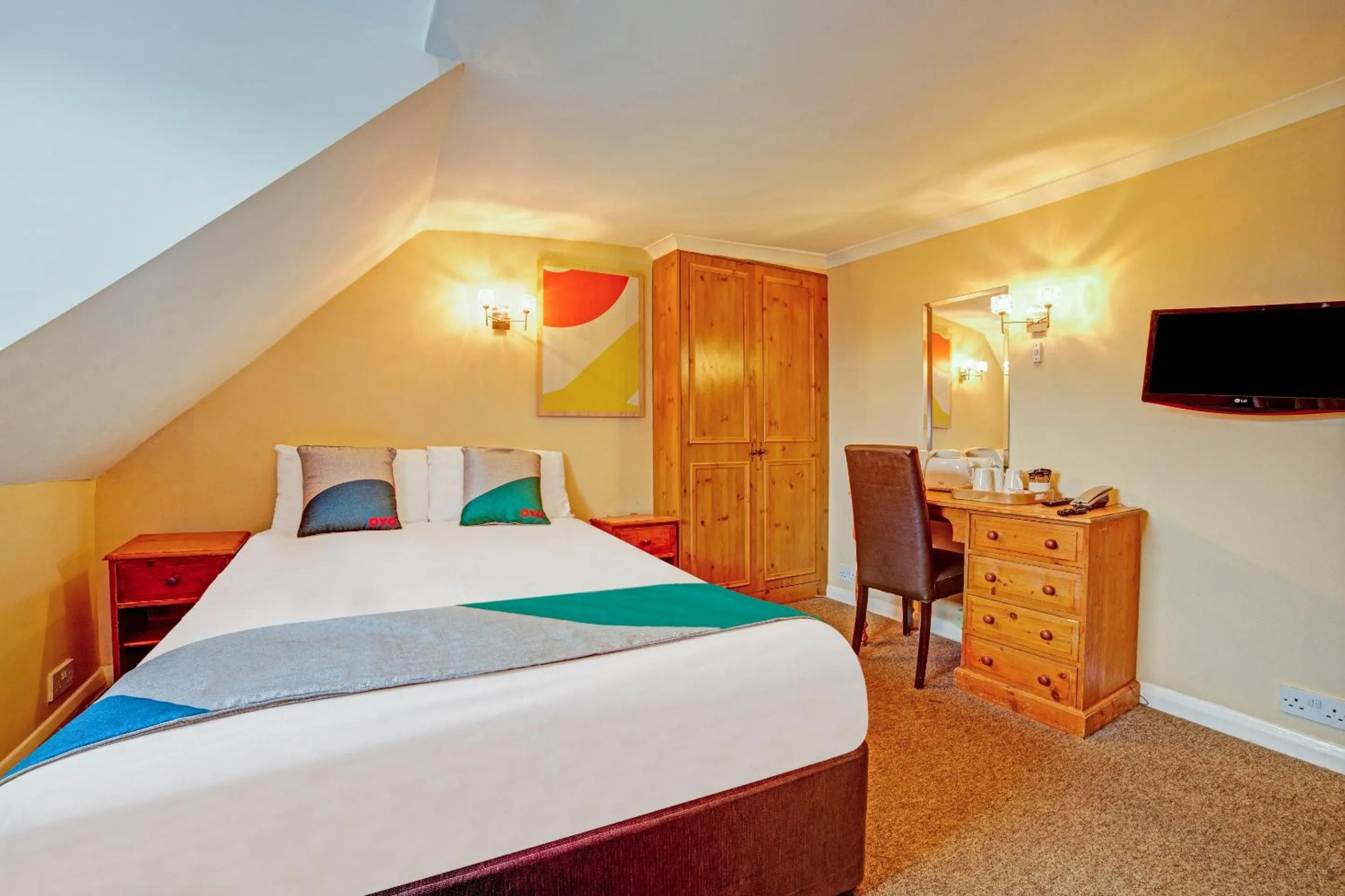 Double Room with Shared Bathroom in The Gullivers Hotel