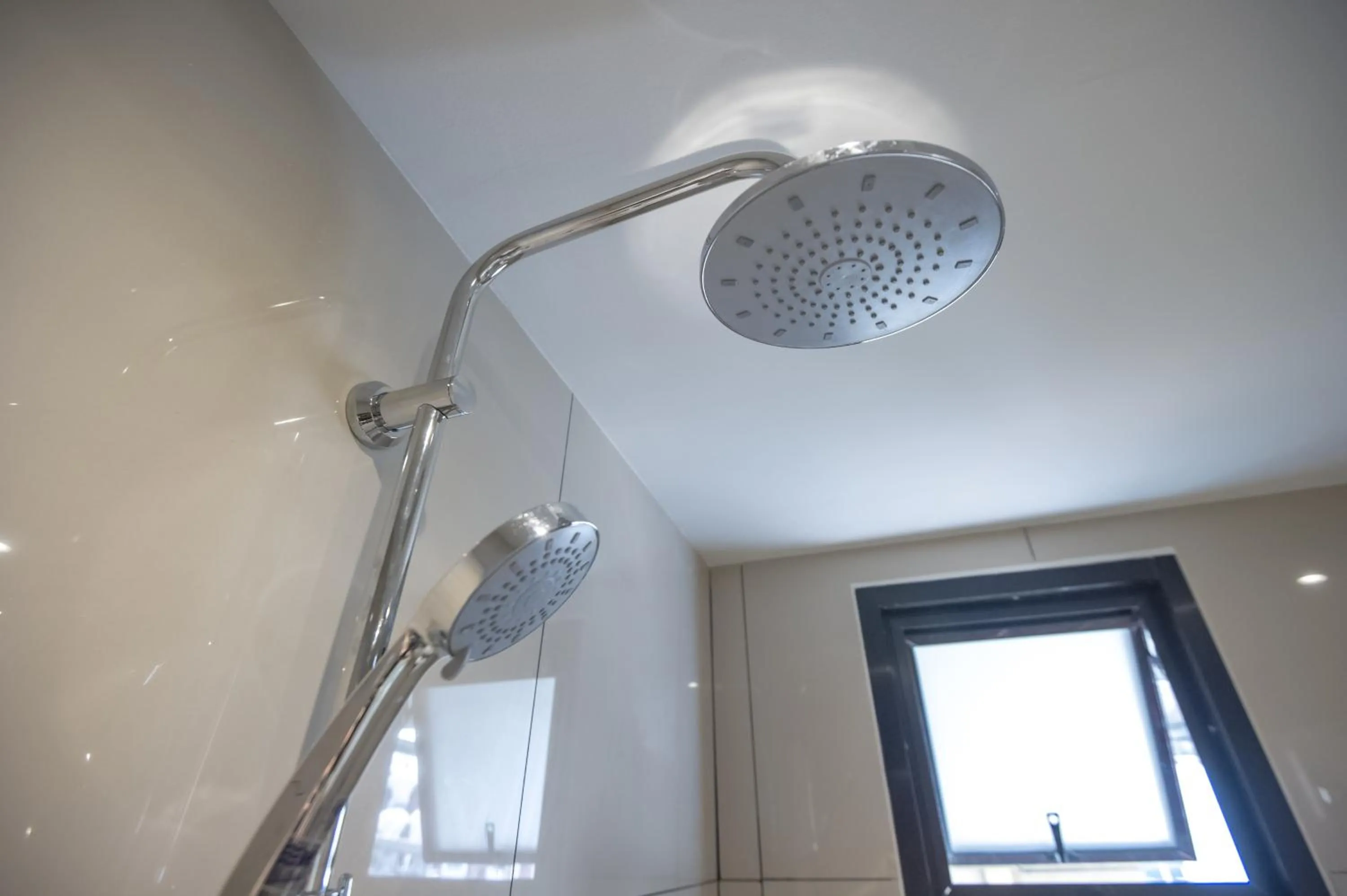 Shower in Glur Central Pratunam