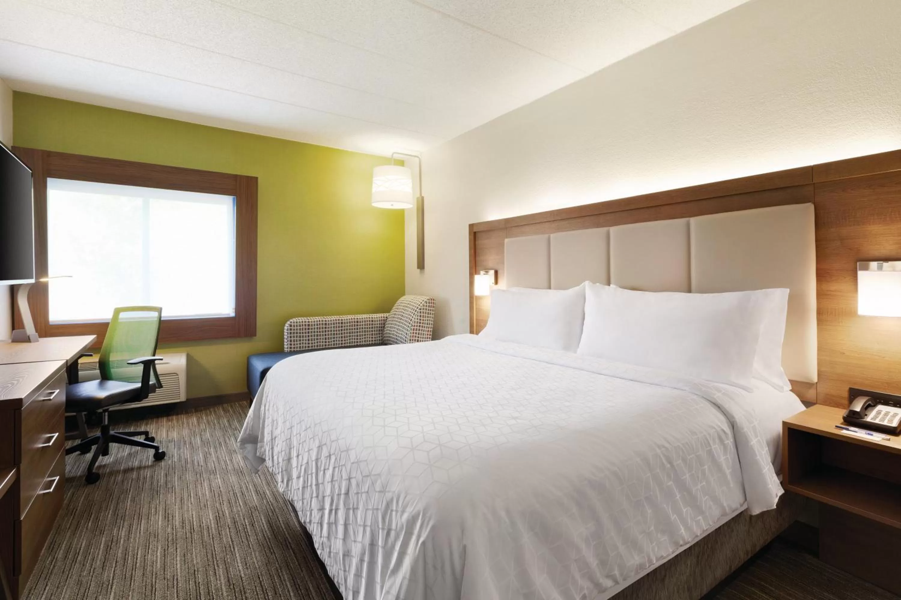 Photo of the whole room, Bed in Holiday Inn Express Hartford South - Rocky Hill by IHG