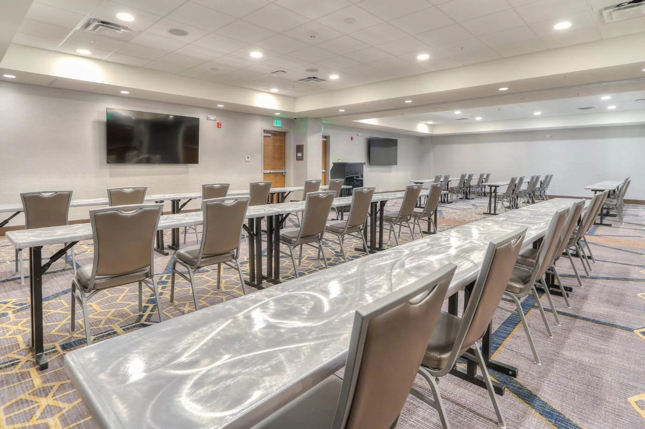 Meeting/conference room in Holiday Inn & Suites Pigeon Forge Convention Center by IHG
