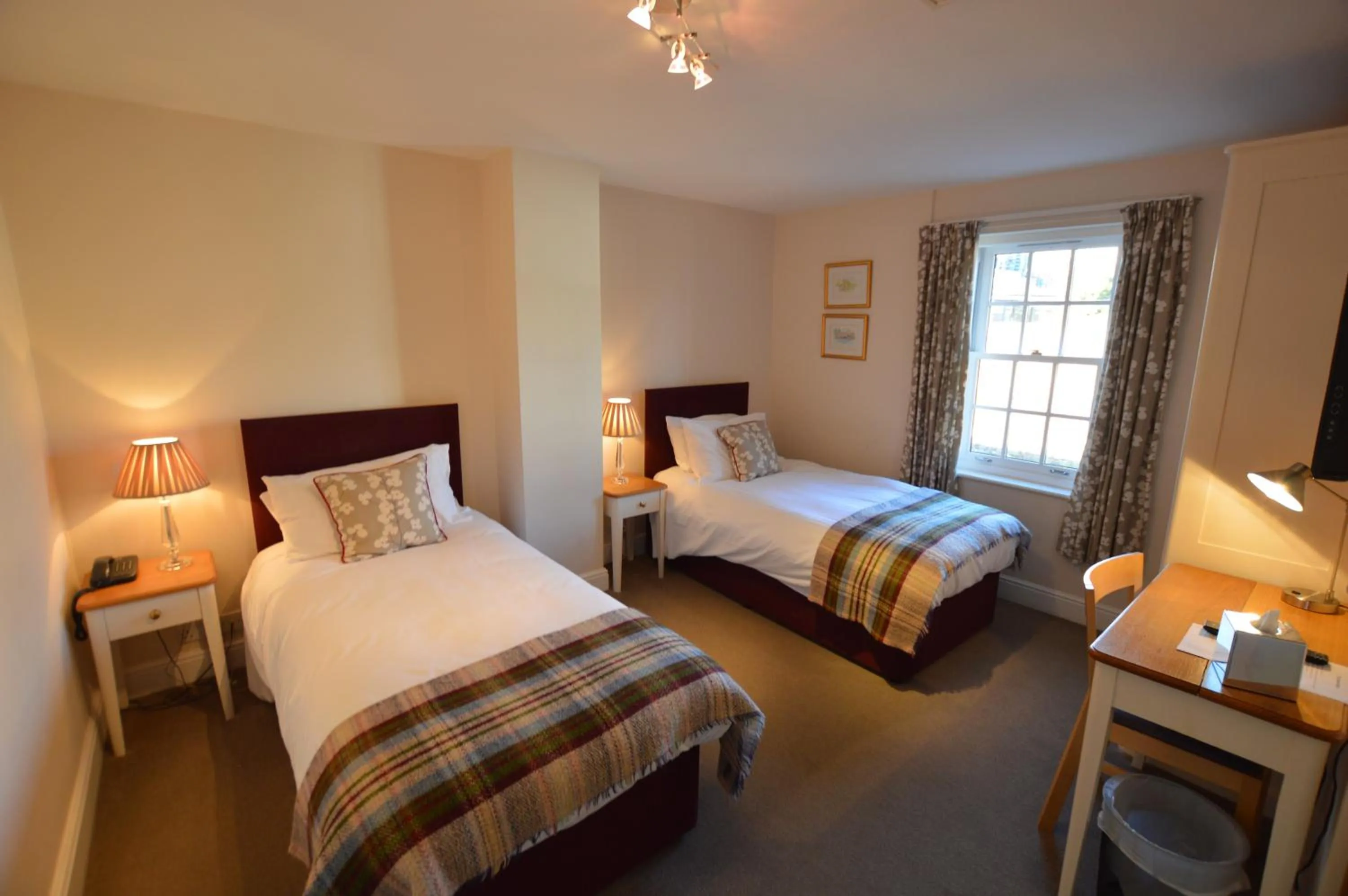 Bed in Chantry Hotel