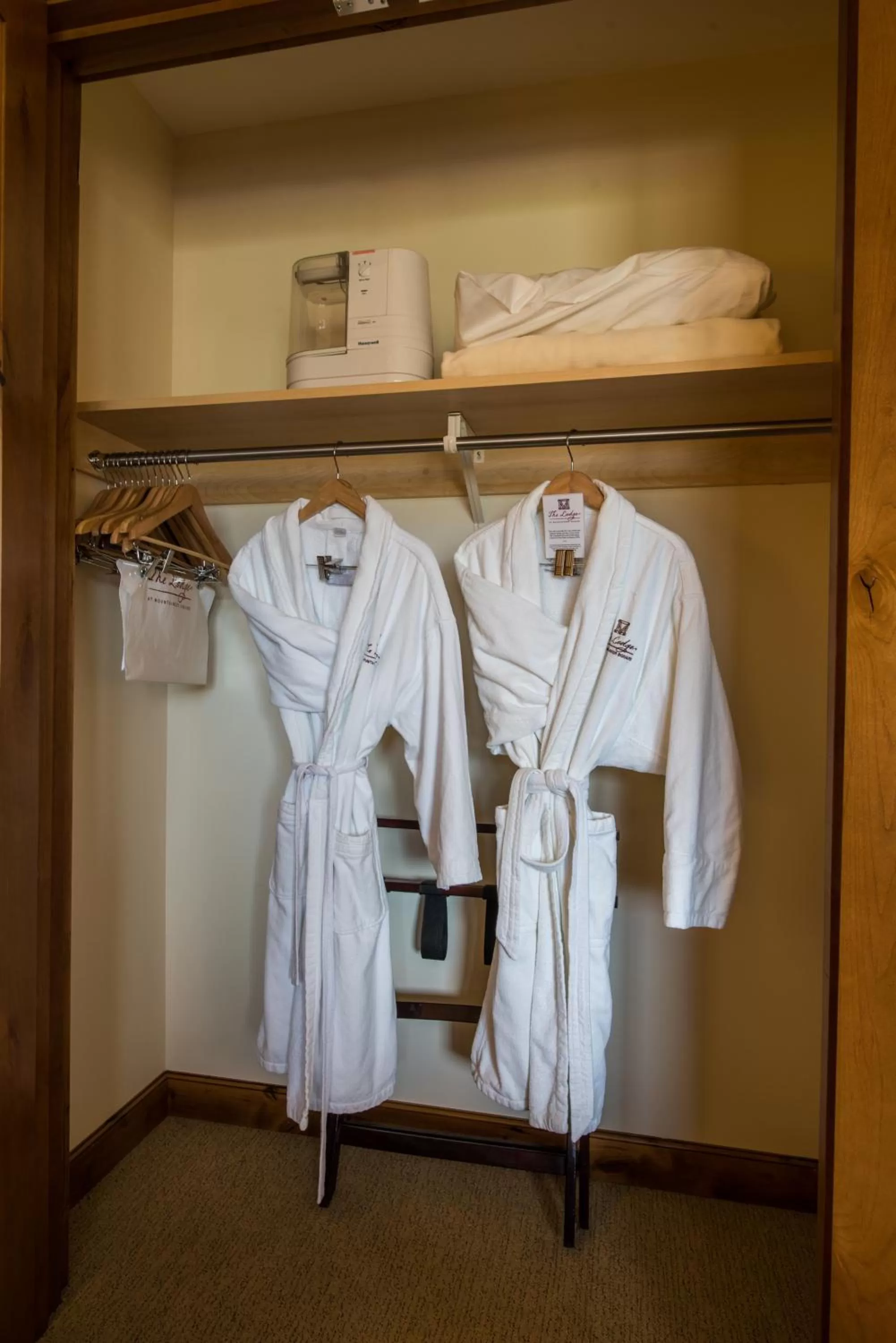 The Lodge at Mountaineer Square, A Vail Resorts Property