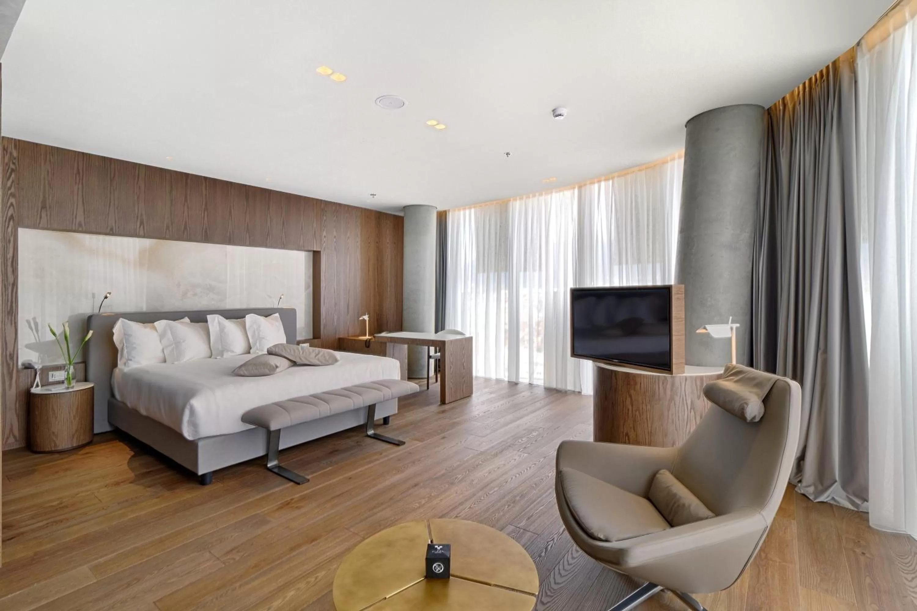 Photo of the whole room, Bed in Maritim Hotel Plaza Tirana