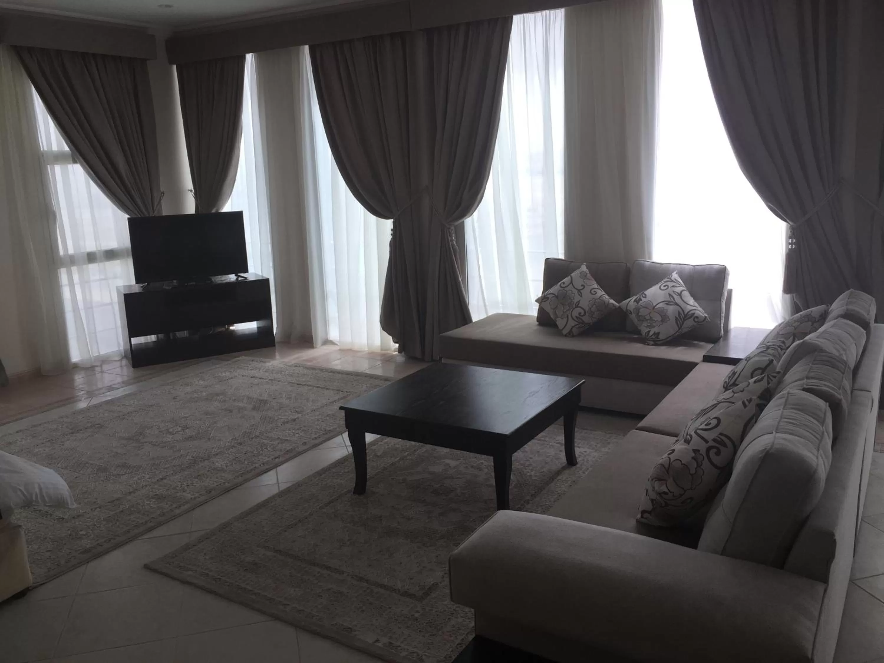 Seating Area in Alshaheen Suites