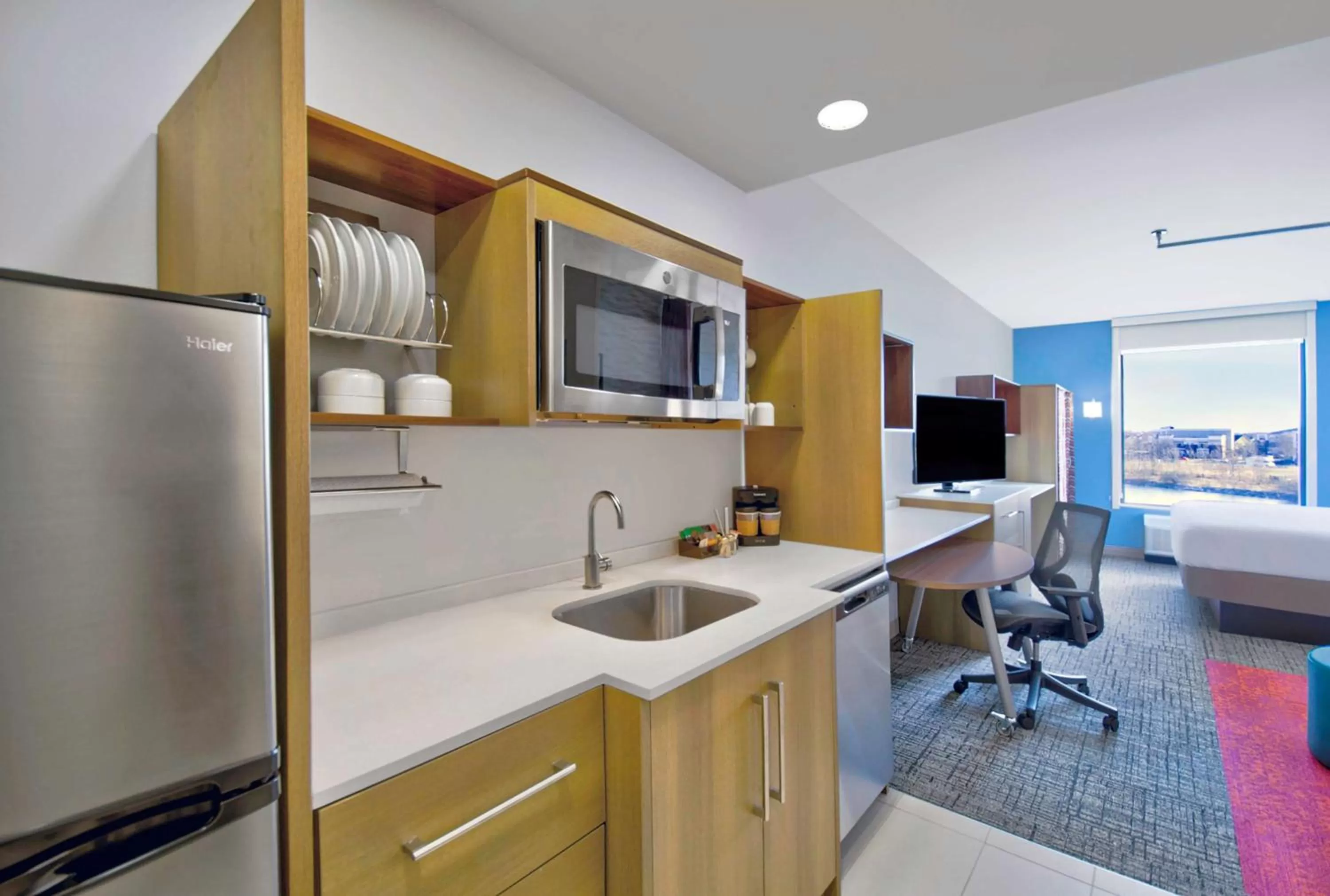 Kitchen or kitchenette in Home2 Suites By Hilton Whitestown - Indianapolis Northwest