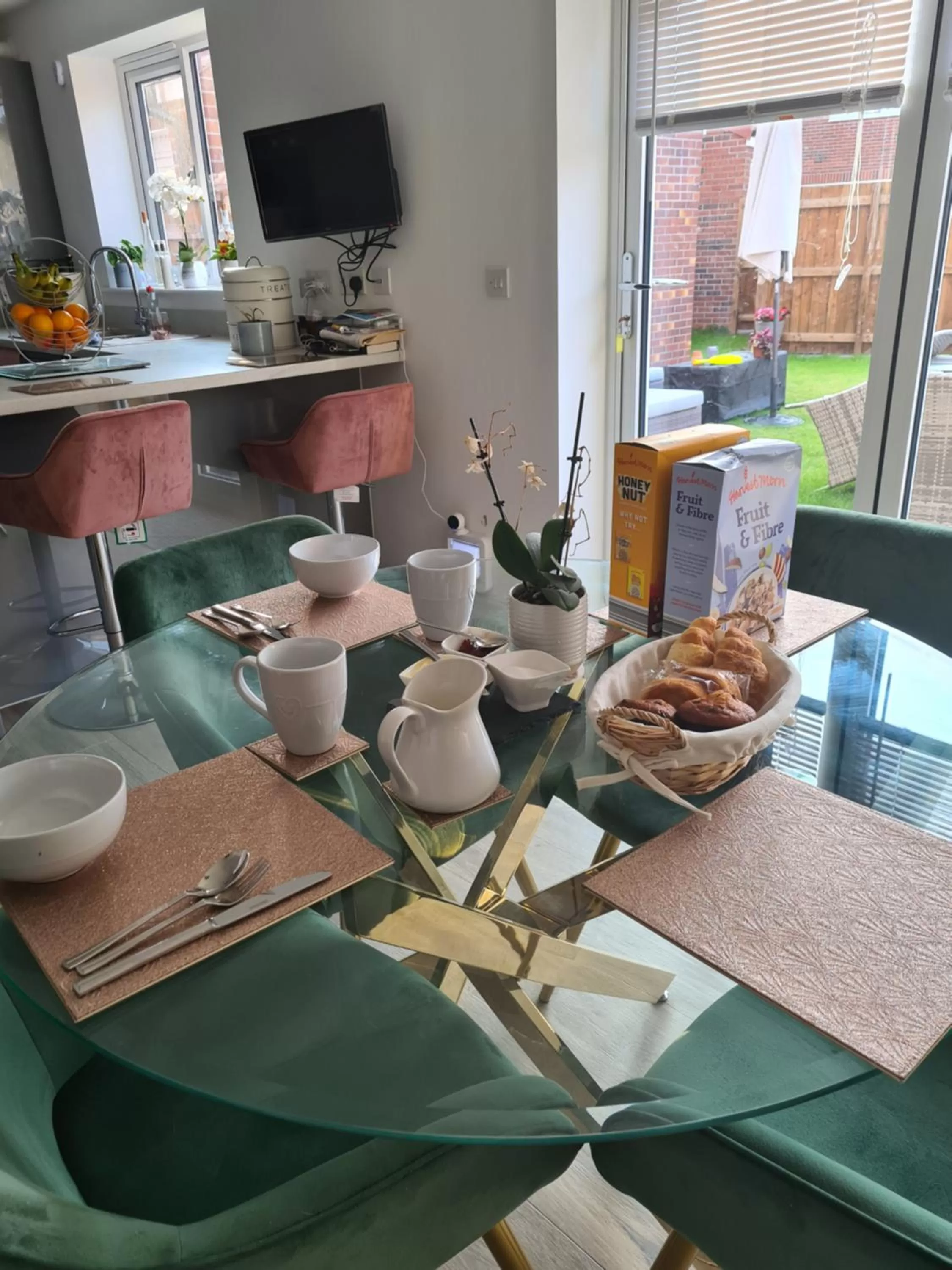 Kitchen or kitchenette in Ria's B n B