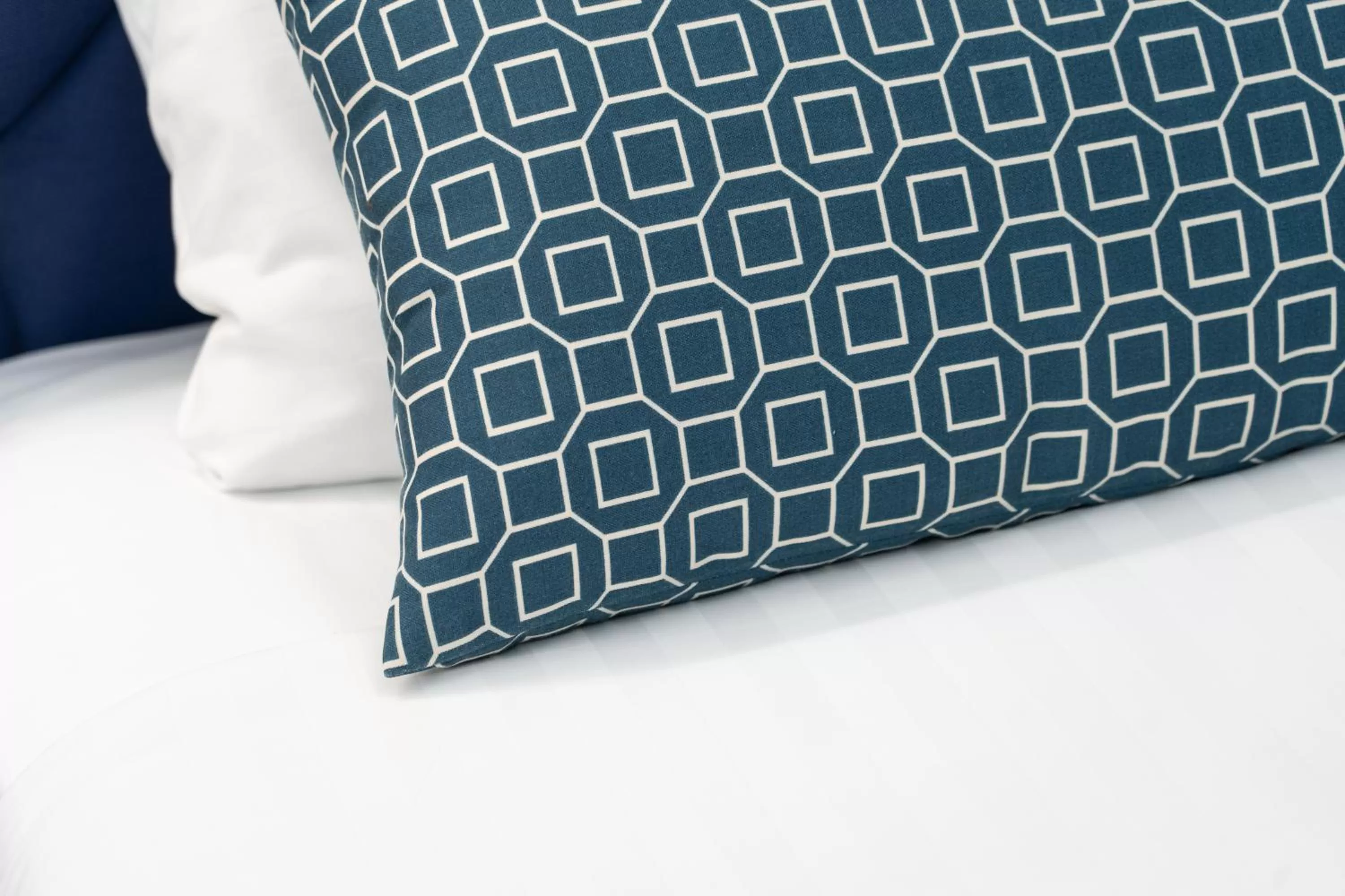 Bed in Jomtien Palm Beach Hotel and Resort