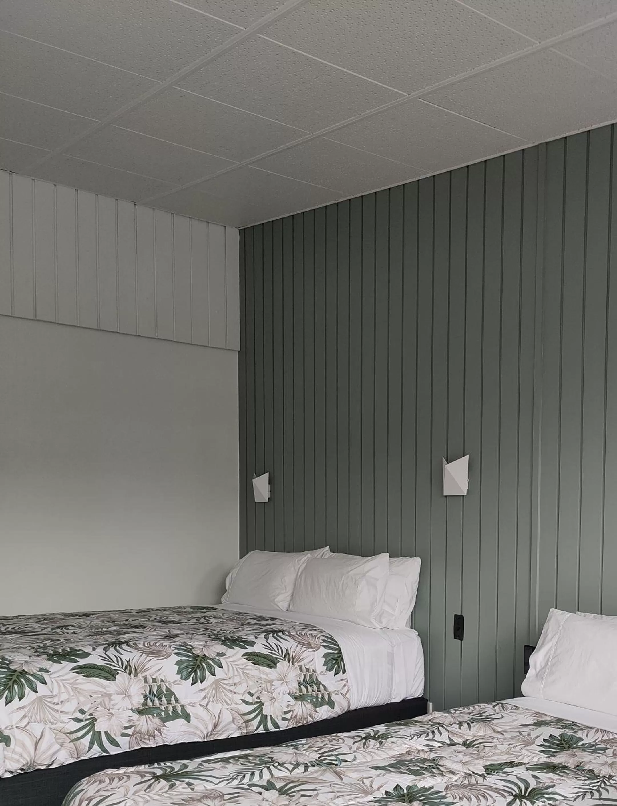 Bedroom, Bed in The Avenue