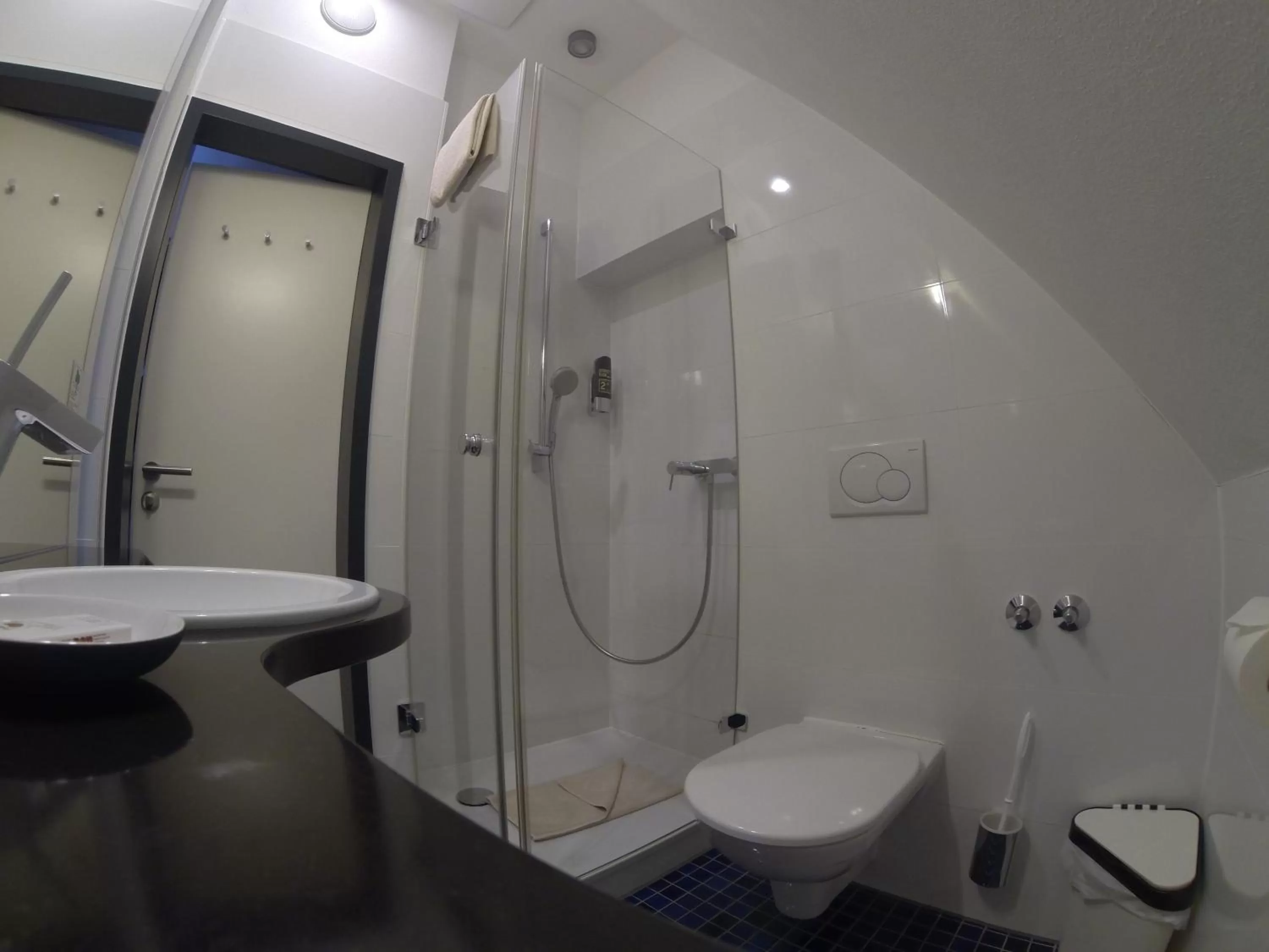 Shower in Hotel Landgasthof Koechlin