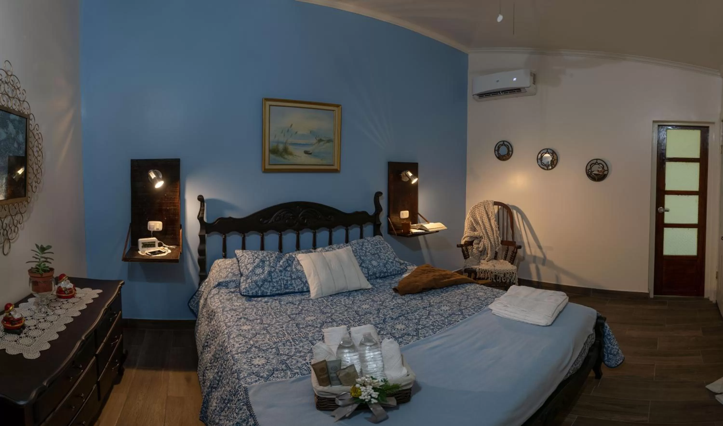 Bed in Alice y Juancito Boutique Hotel