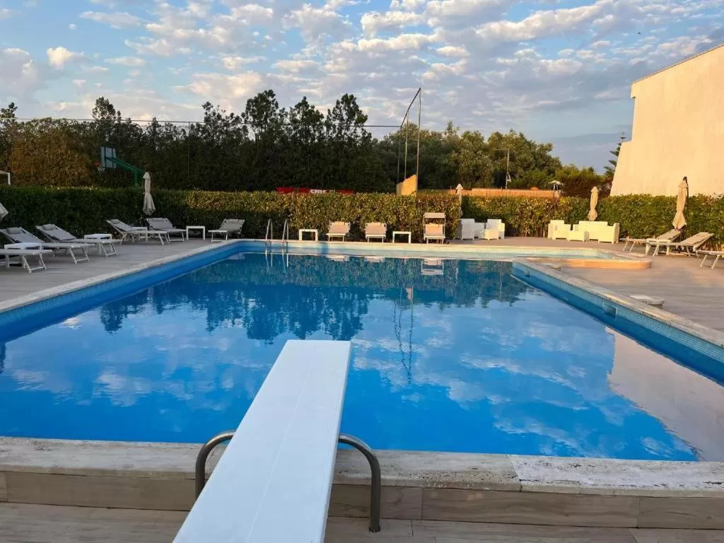 Swimming pool in Residence Sunbeam